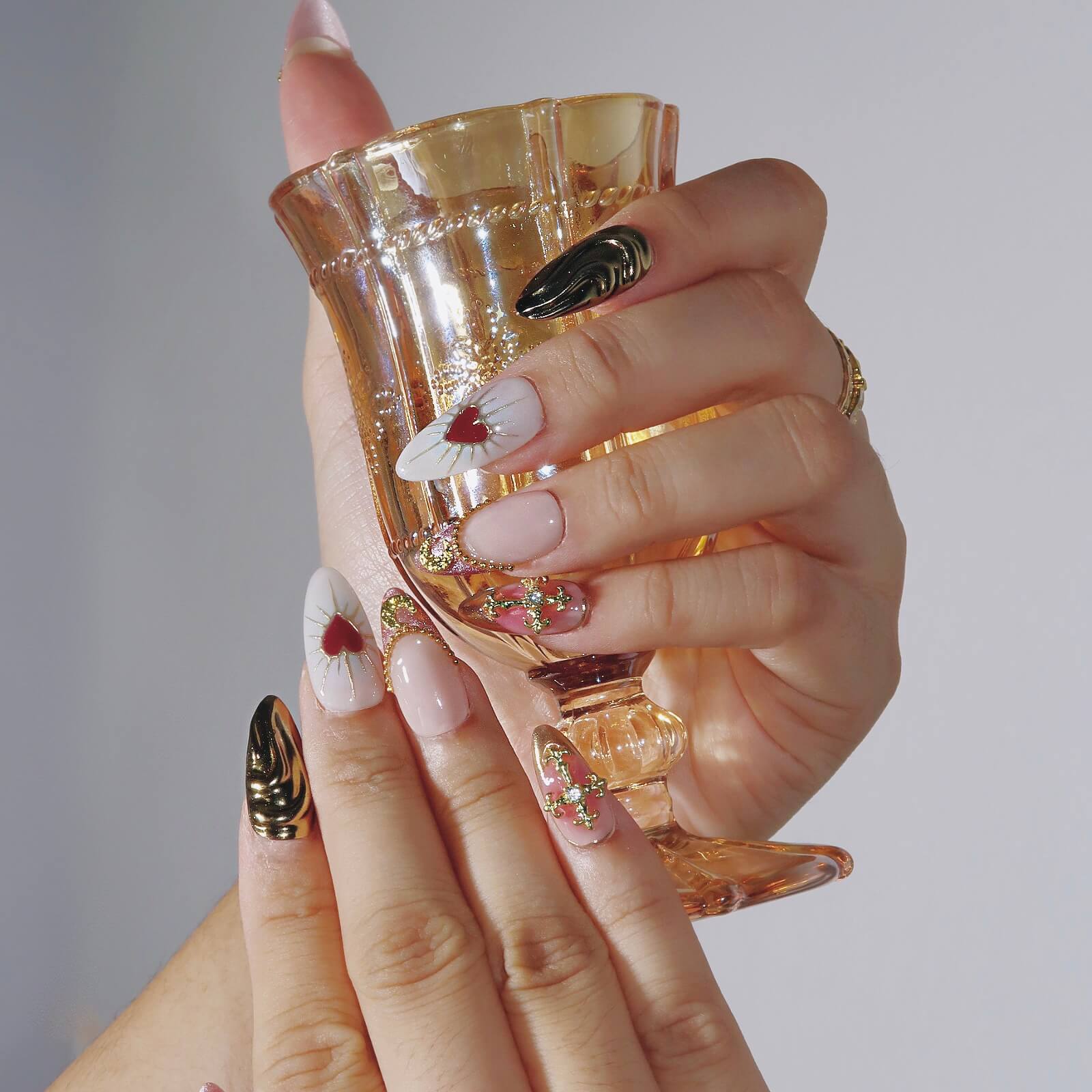 La Vie en Rose - Ersa Nails Nude Pink Gold PressOnNails