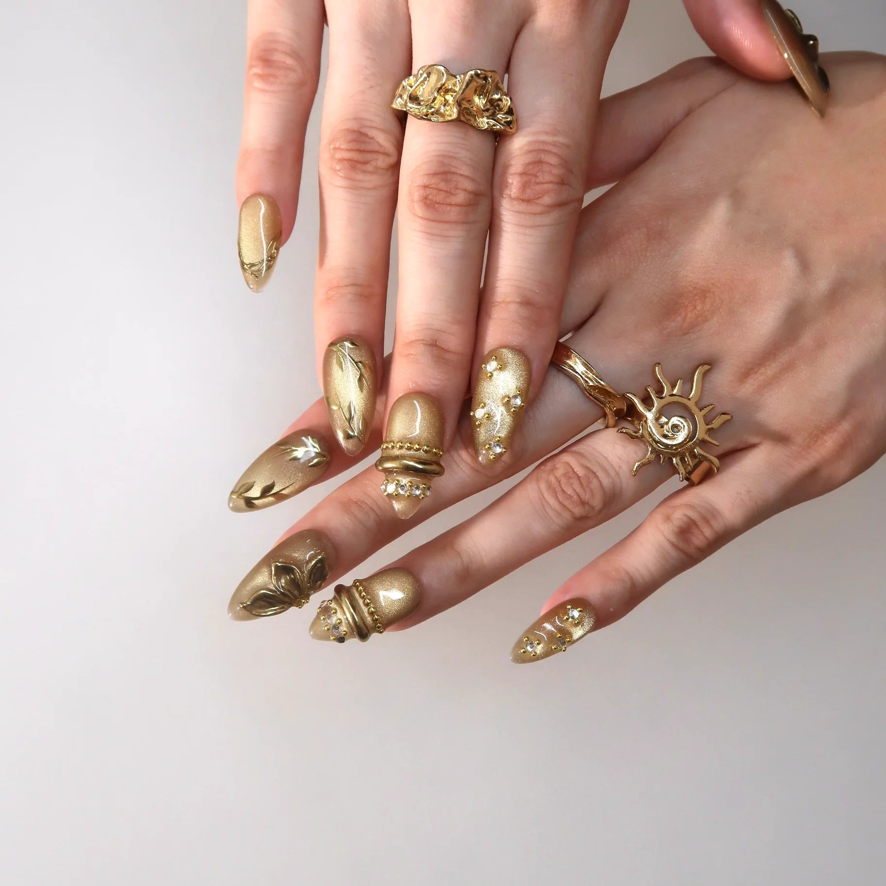 Lazy Sunlight - Ersa Nails Gold PressOnNails