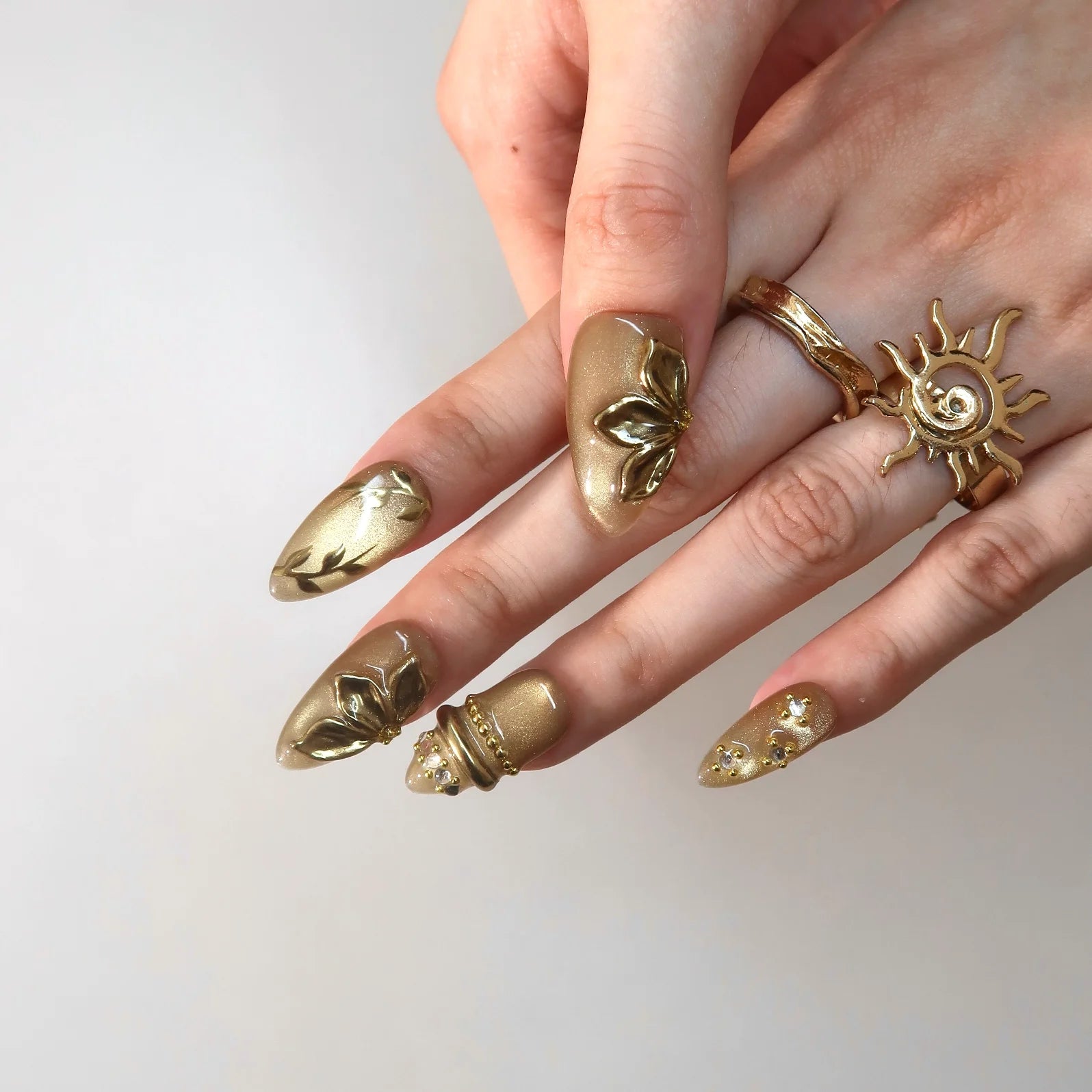 Lazy Sunlight - Ersa Nails Gold PressOnNails