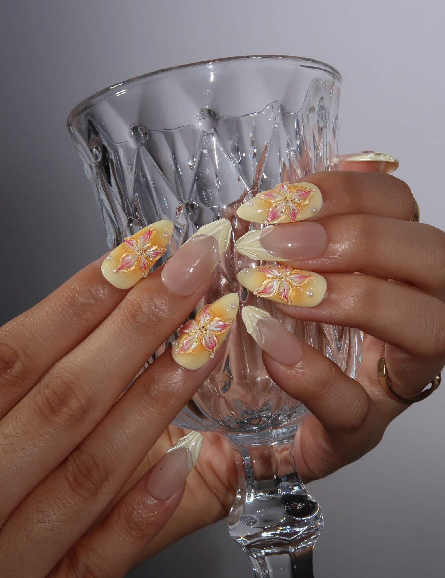 LemonDrop-ErsaNailsPressOnNails_2.jpg