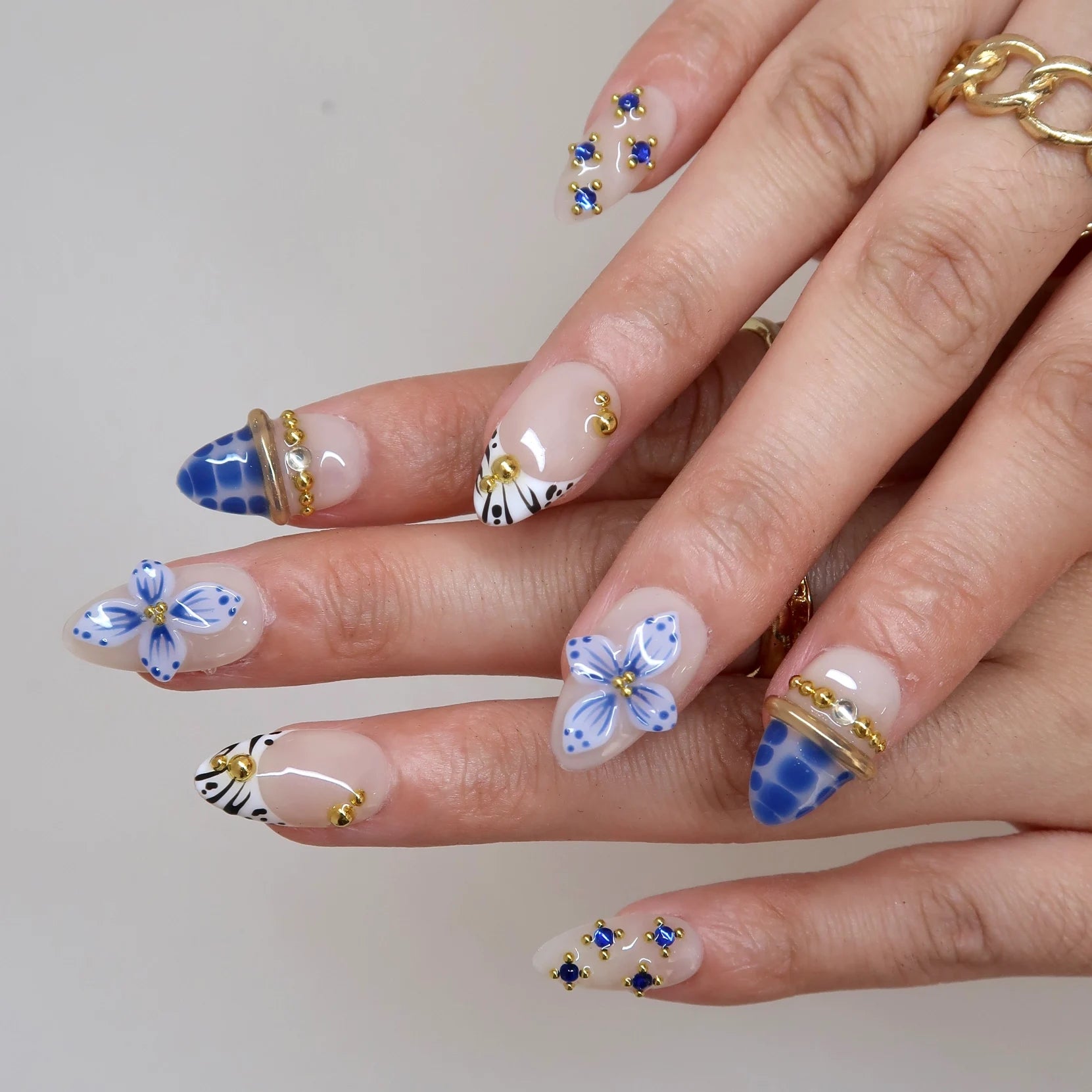 Little Luxury - Ersa Nails Blue White PressOnNails