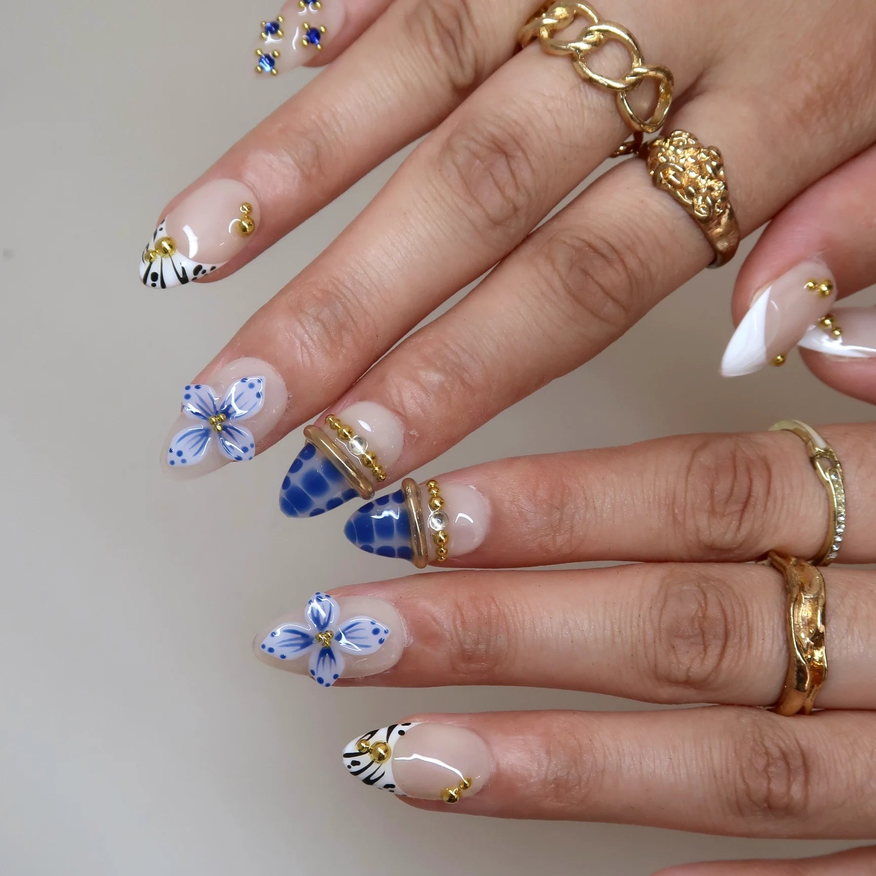 Little Luxury - Ersa Nails Blue White PressOnNails