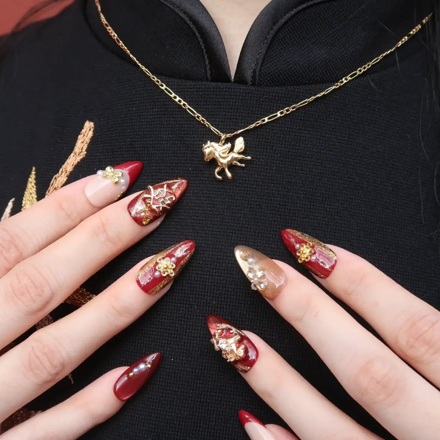 LuckyRunningHorseFortuneBundle_ErsaNails_01.webp