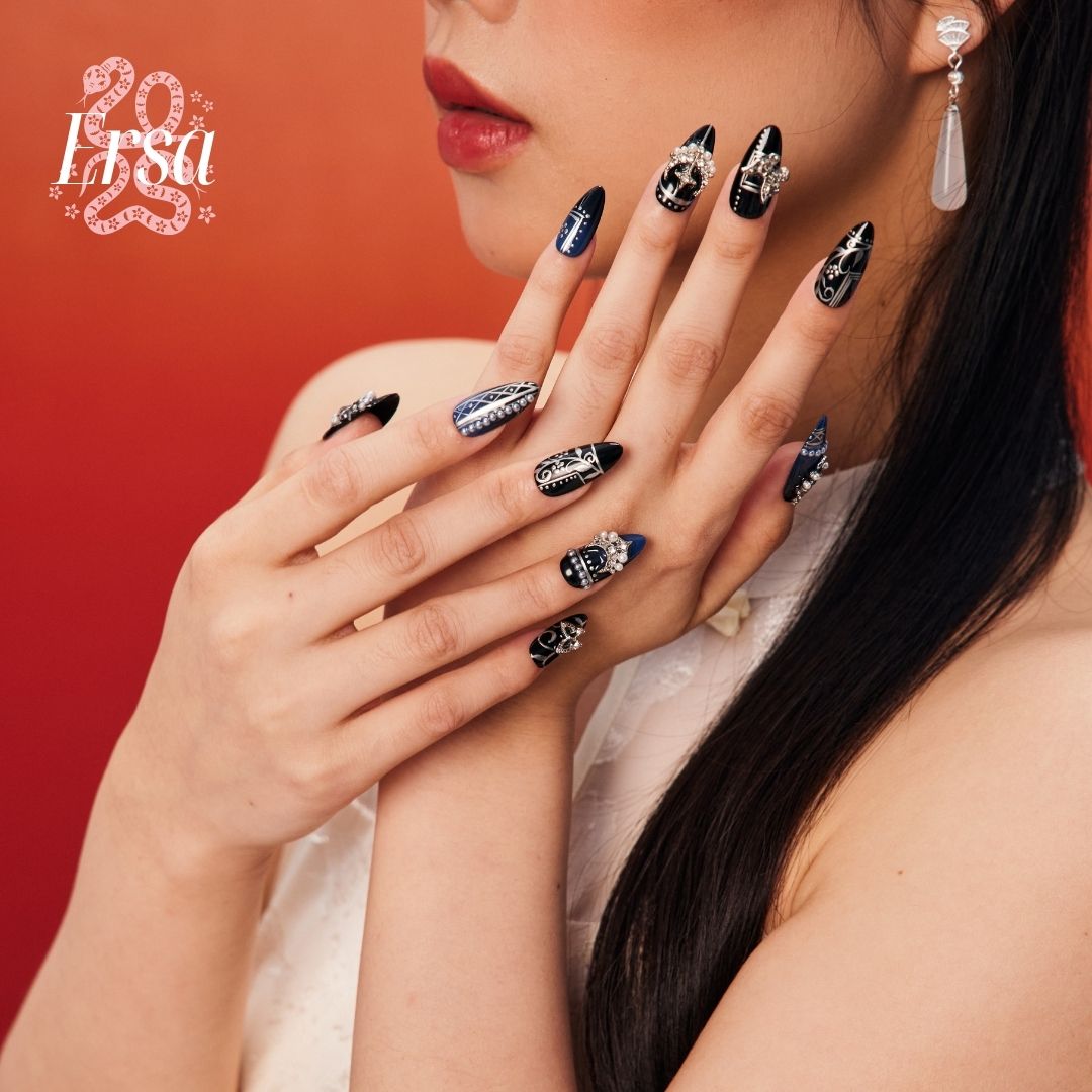 Miaojiang Girl - Ersa Nails Black Blue PressOnNails