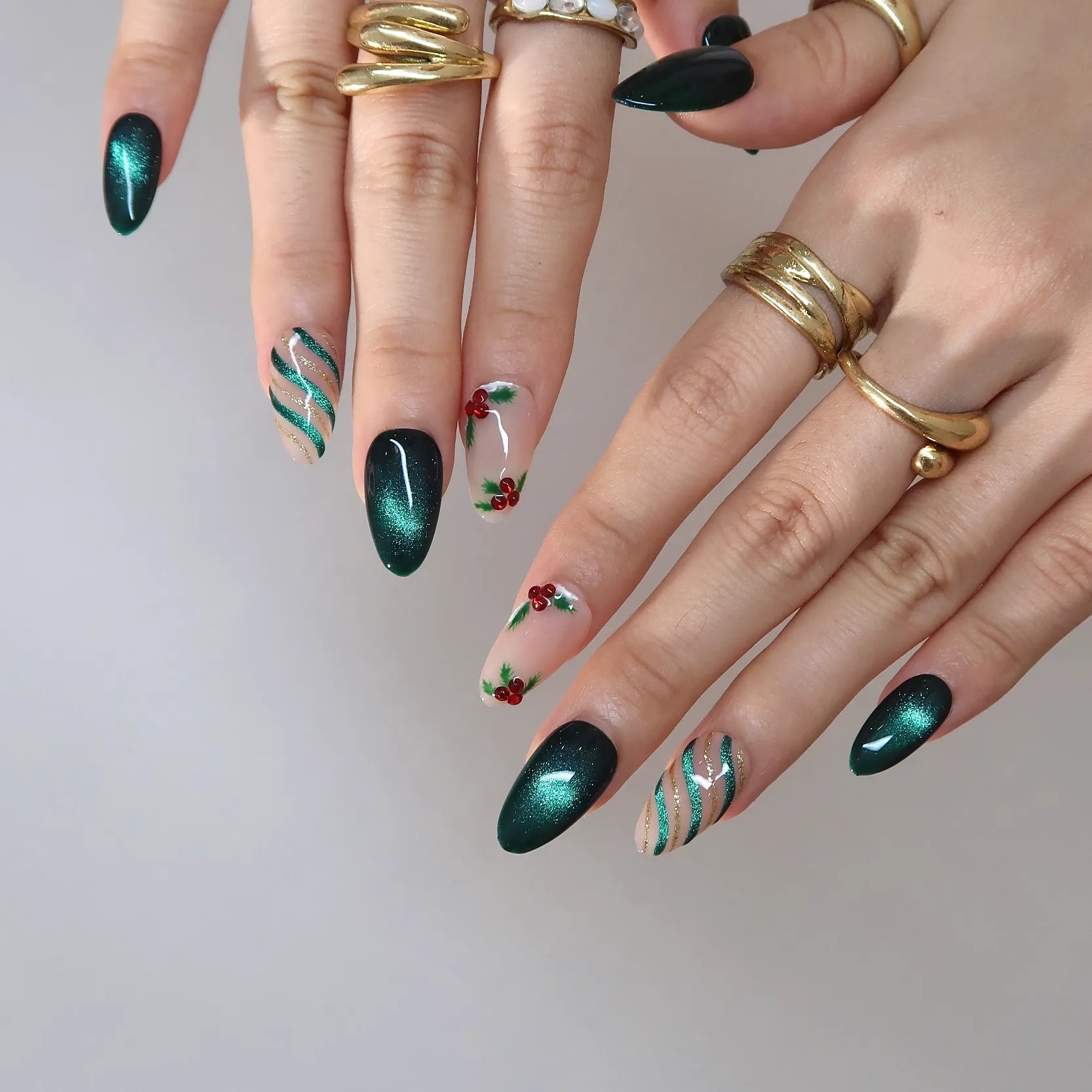MidnightHolly-ErsaNailsPressOnNails_2.webp