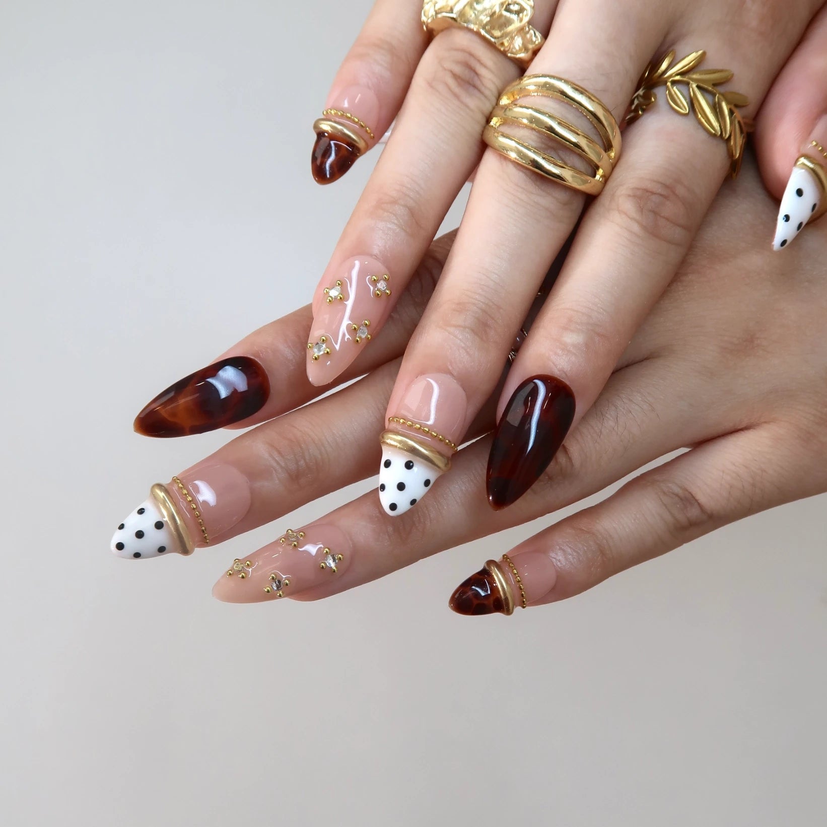 Mocha Latte - Ersa Nails Nude Brown Gold PressOnNails