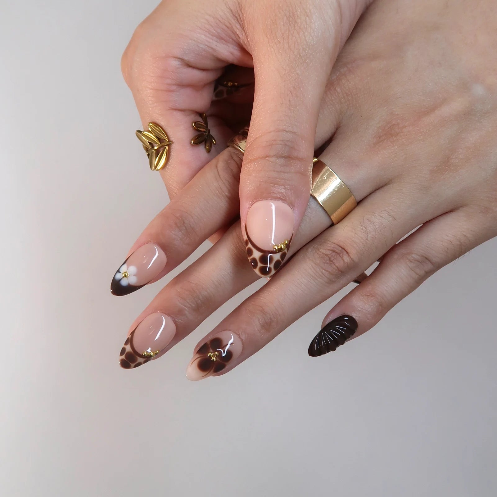Mocha Mood - Ersa Nails Nude Brown PressOnNails