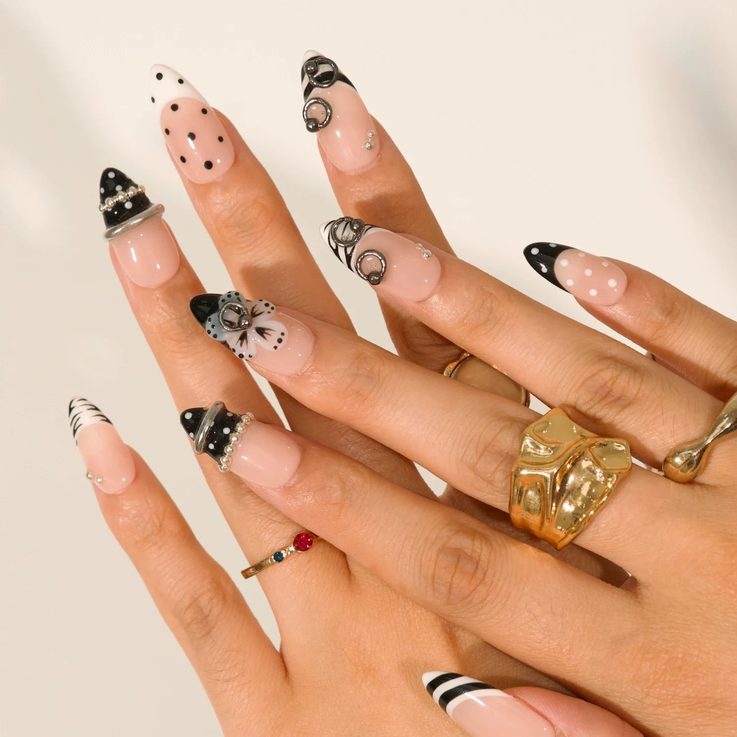 Moonlight Sonata - Ersa Nails  Nude Black White PressOnNails