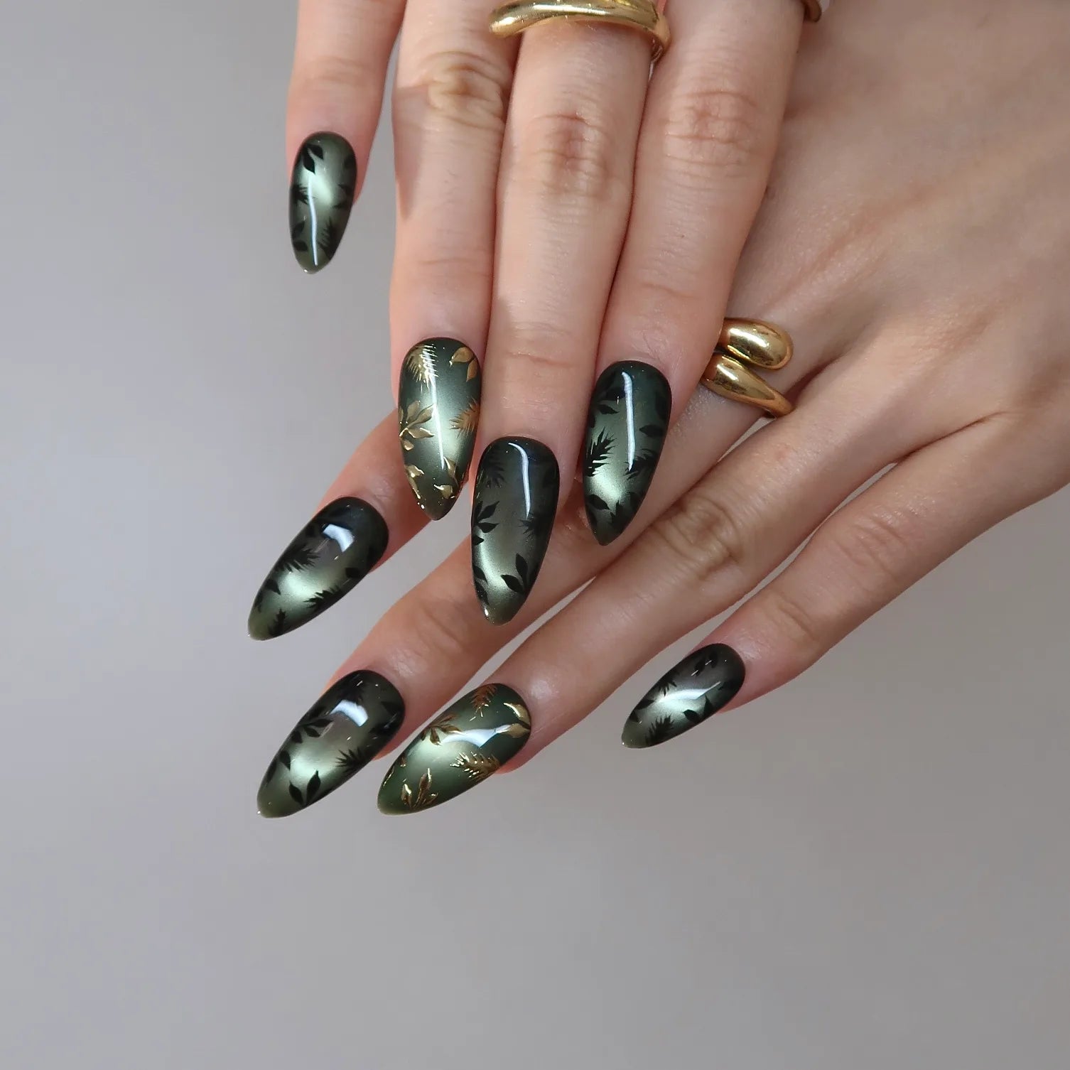 Mystic_Foliage_-_ErsaNails_PressOnNails_3.webp