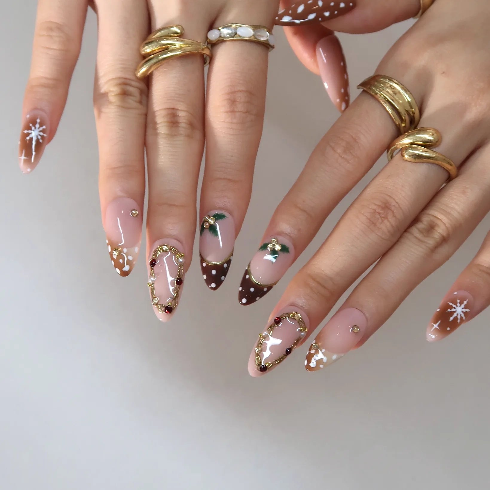 OhDeer-ErsaNailsPressOnNails_2.webp