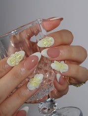 Petal Perfection - Ersa Nails Nude White Yellow PressOnNails