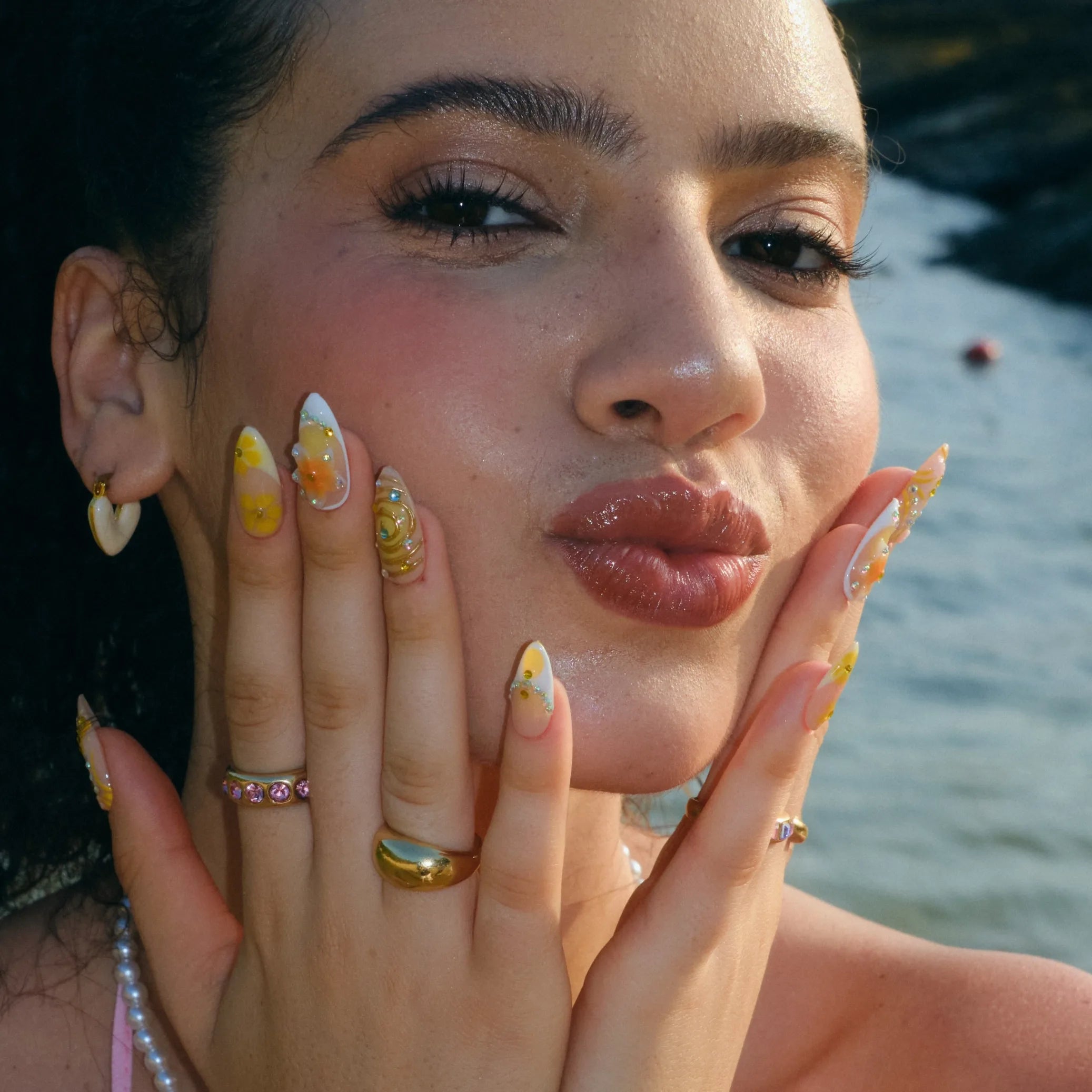 Radiant - Ersa Nails White  Yellow PressOnNails