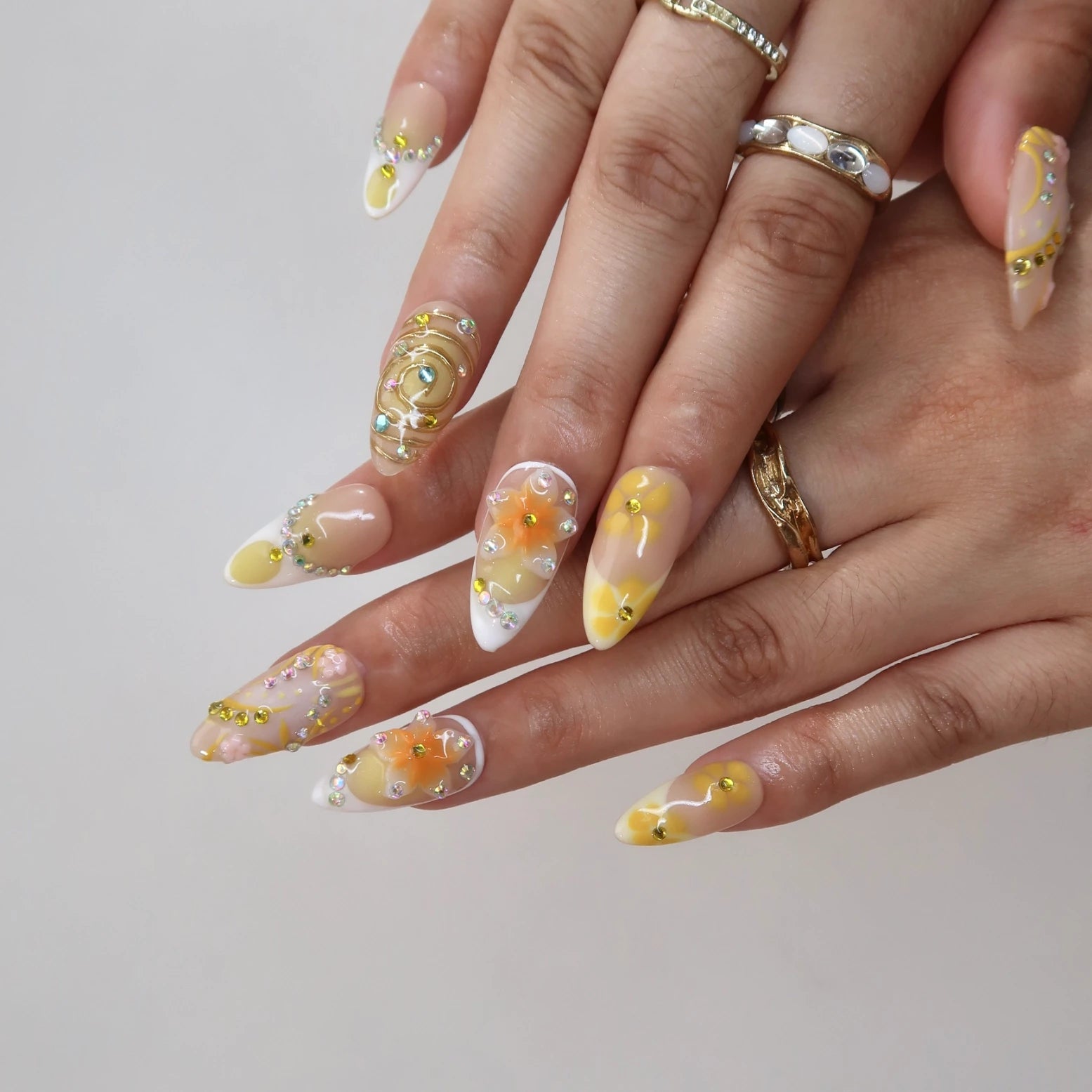 Radiant - Ersa Nails White  Yellow PressOnNails