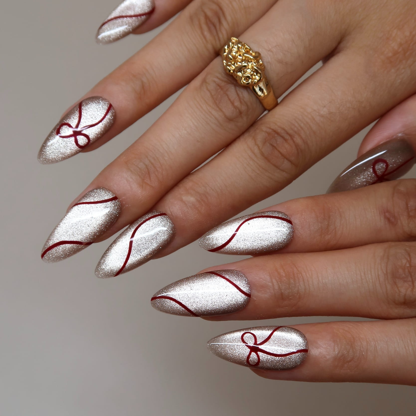 Red_Velvet_Bow_-_ErsaNails_PressOnNails_2.jpg