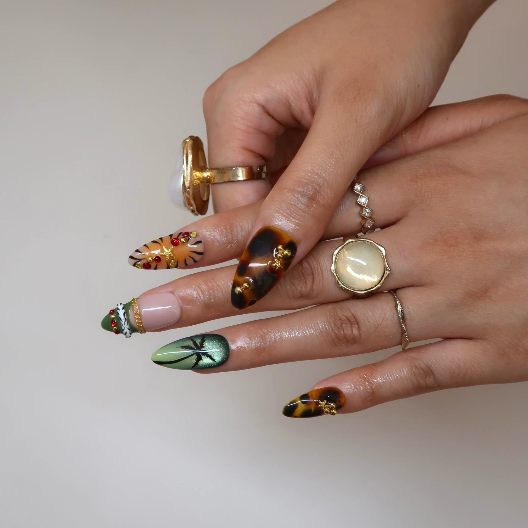  Safari - Ersa Nails Jade Yellow PressOnNails