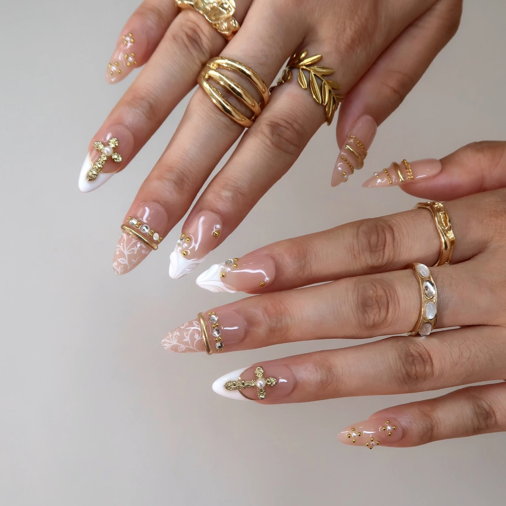 Saint Glow - Ersa Nails Nude White Gold PressOnNails