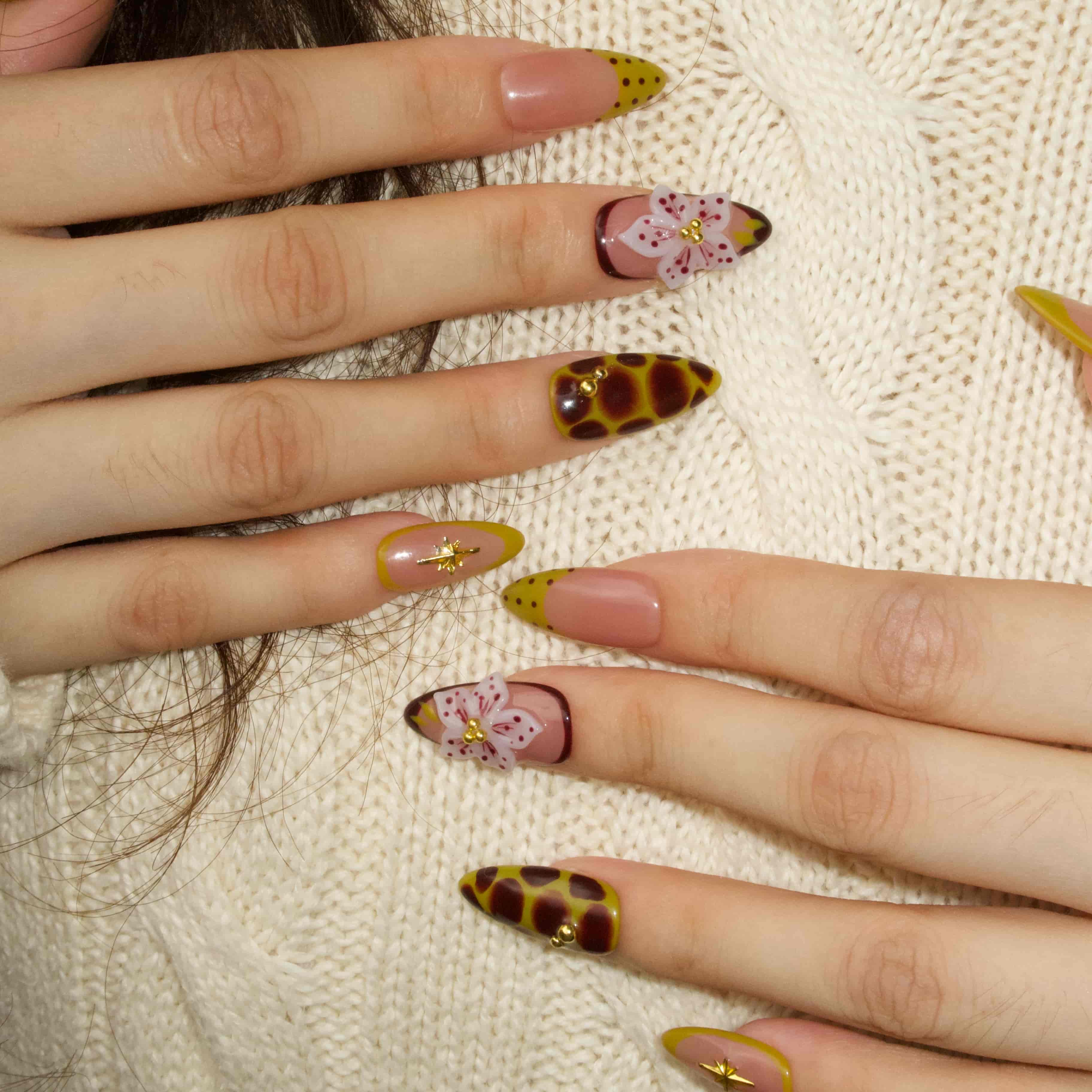 Shine_With_Me_-_ErsaNails_PressOnNails_03.jpg