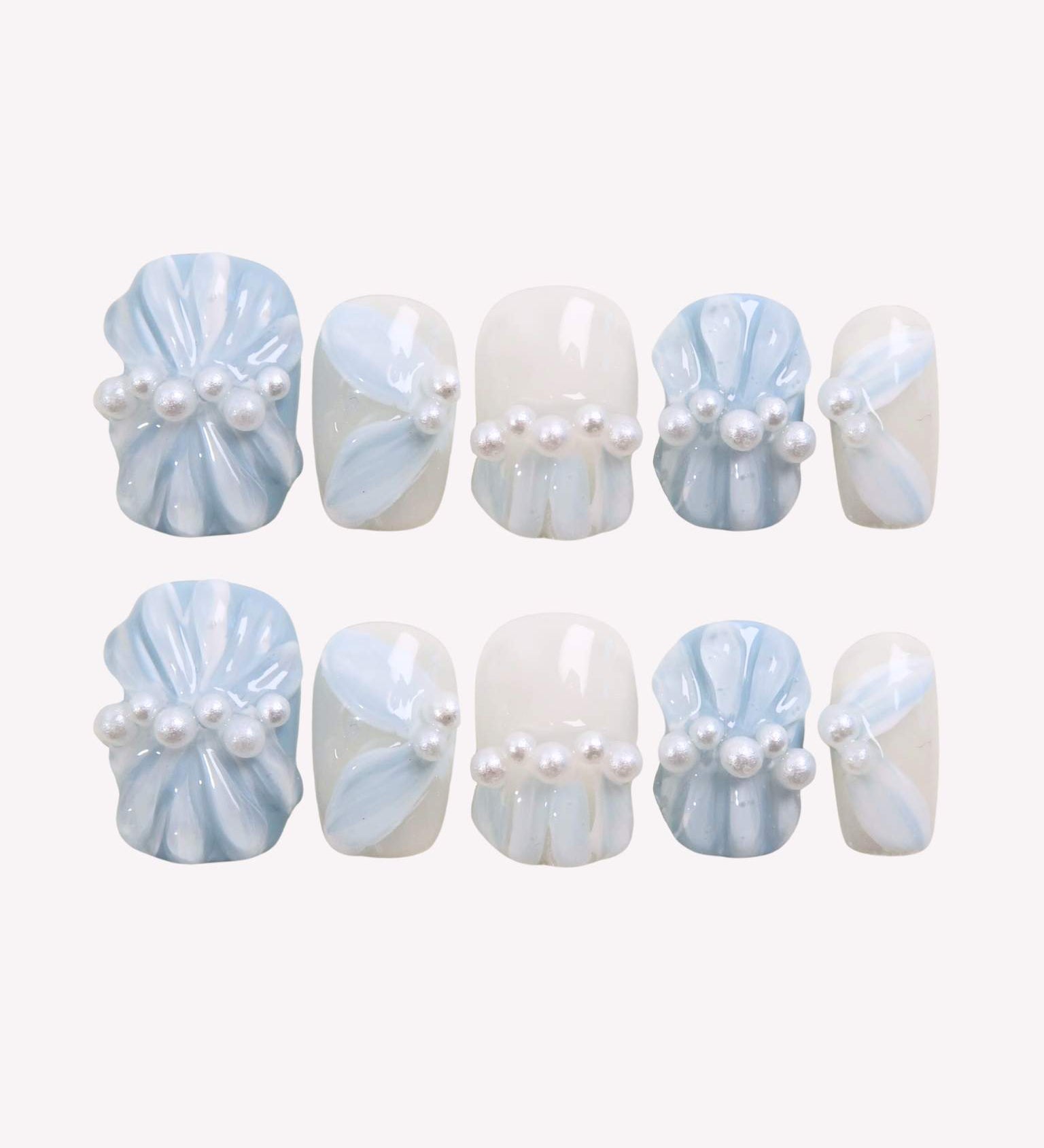 Soft Breeze - Ersa Nails White Blue PressOnNails