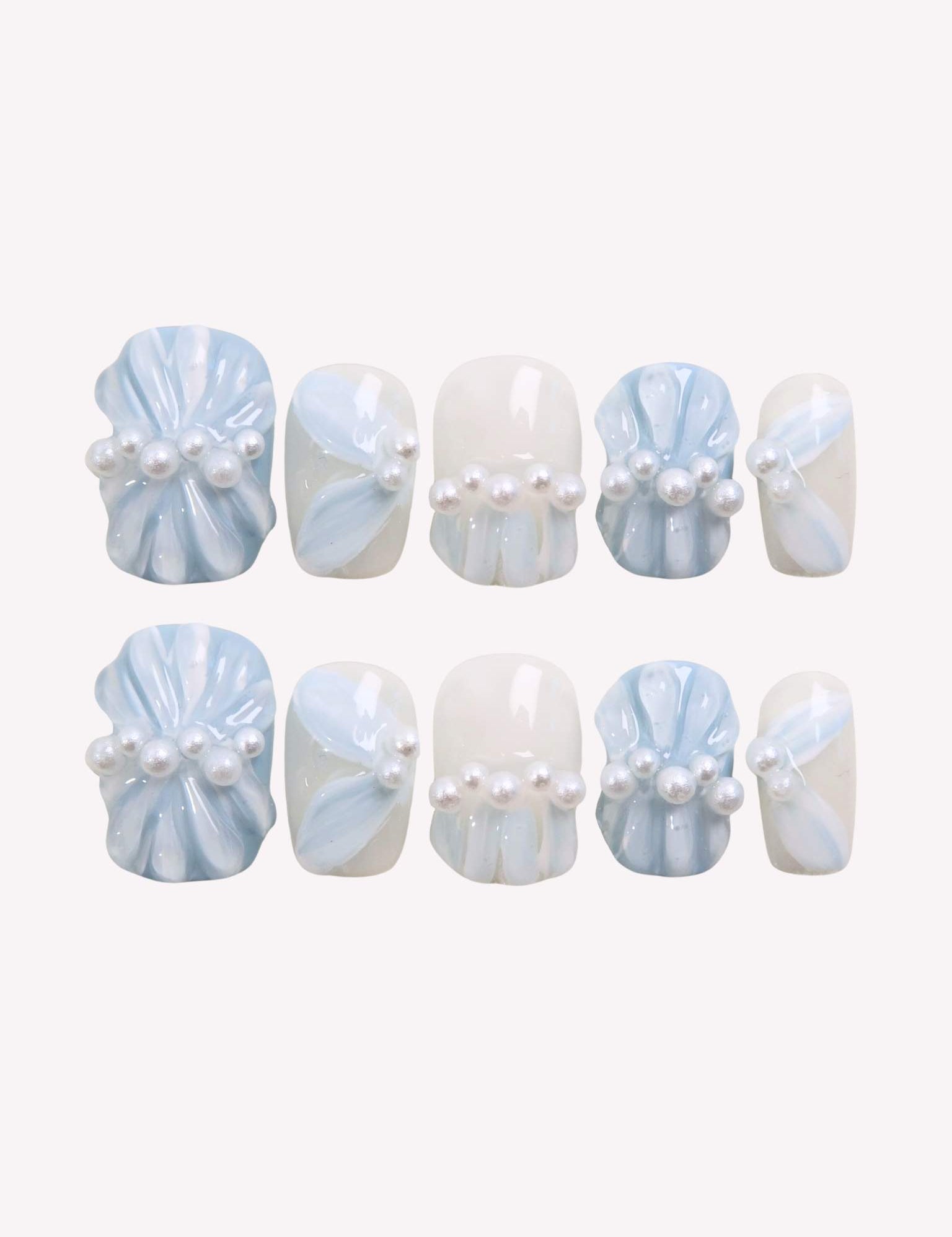 Soft Breeze - Ersa Nails White Blue PressOnNails