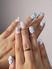 Soft Breeze - Ersa Nails White Blue PressOnNails