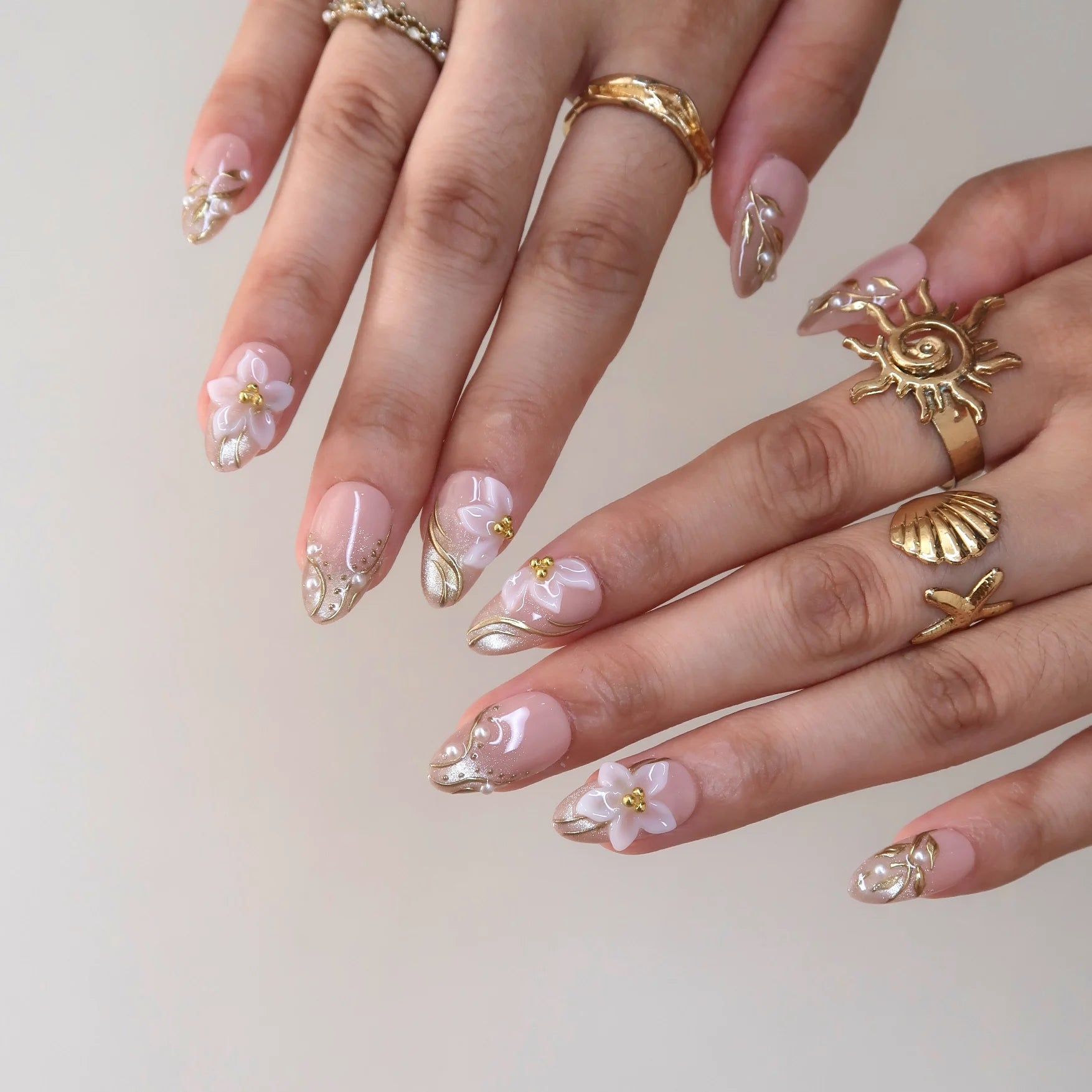 Soft Morning - Ersa Nails Nude Gold PressOnNails