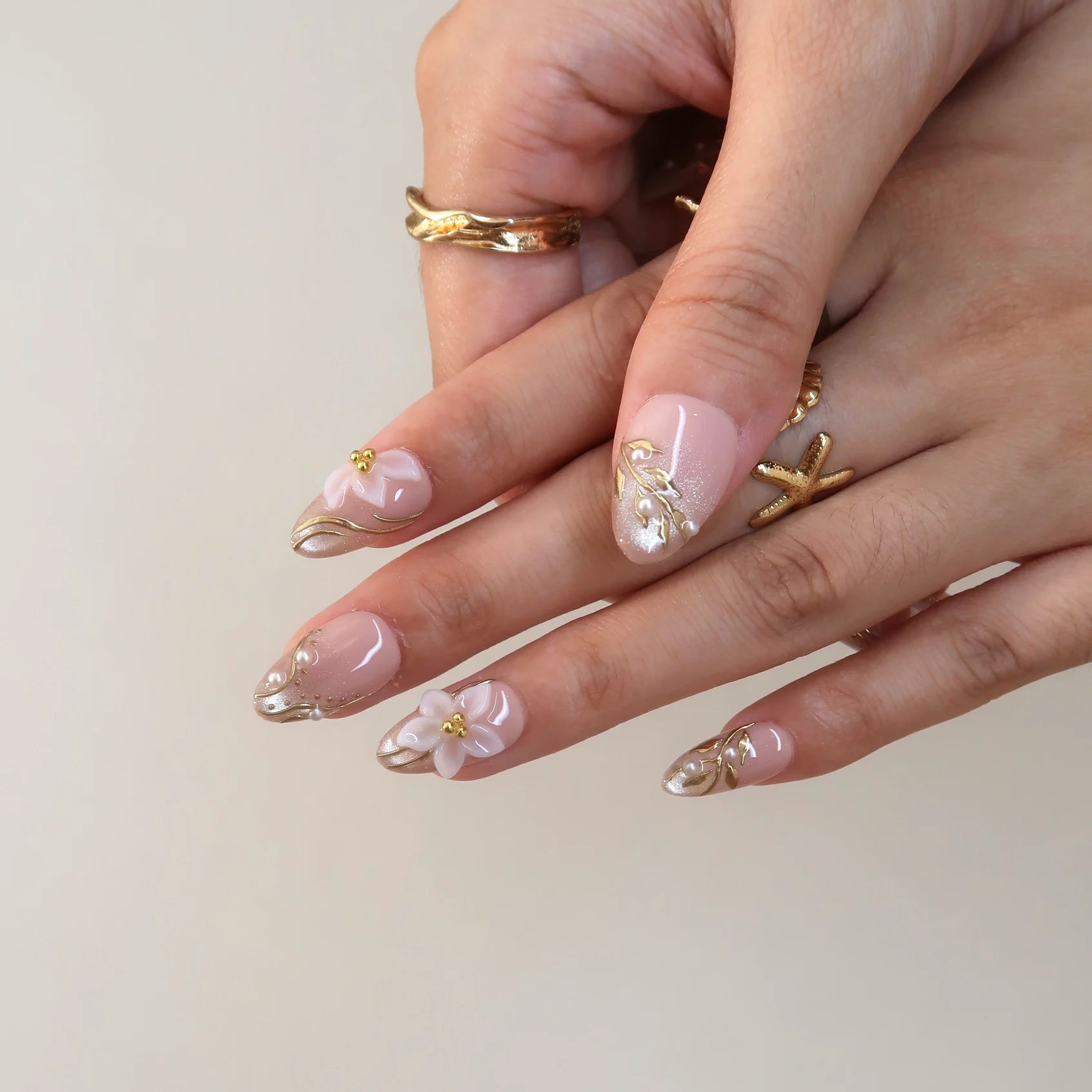 Soft Morning - Ersa Nails Nude Gold PressOnNails