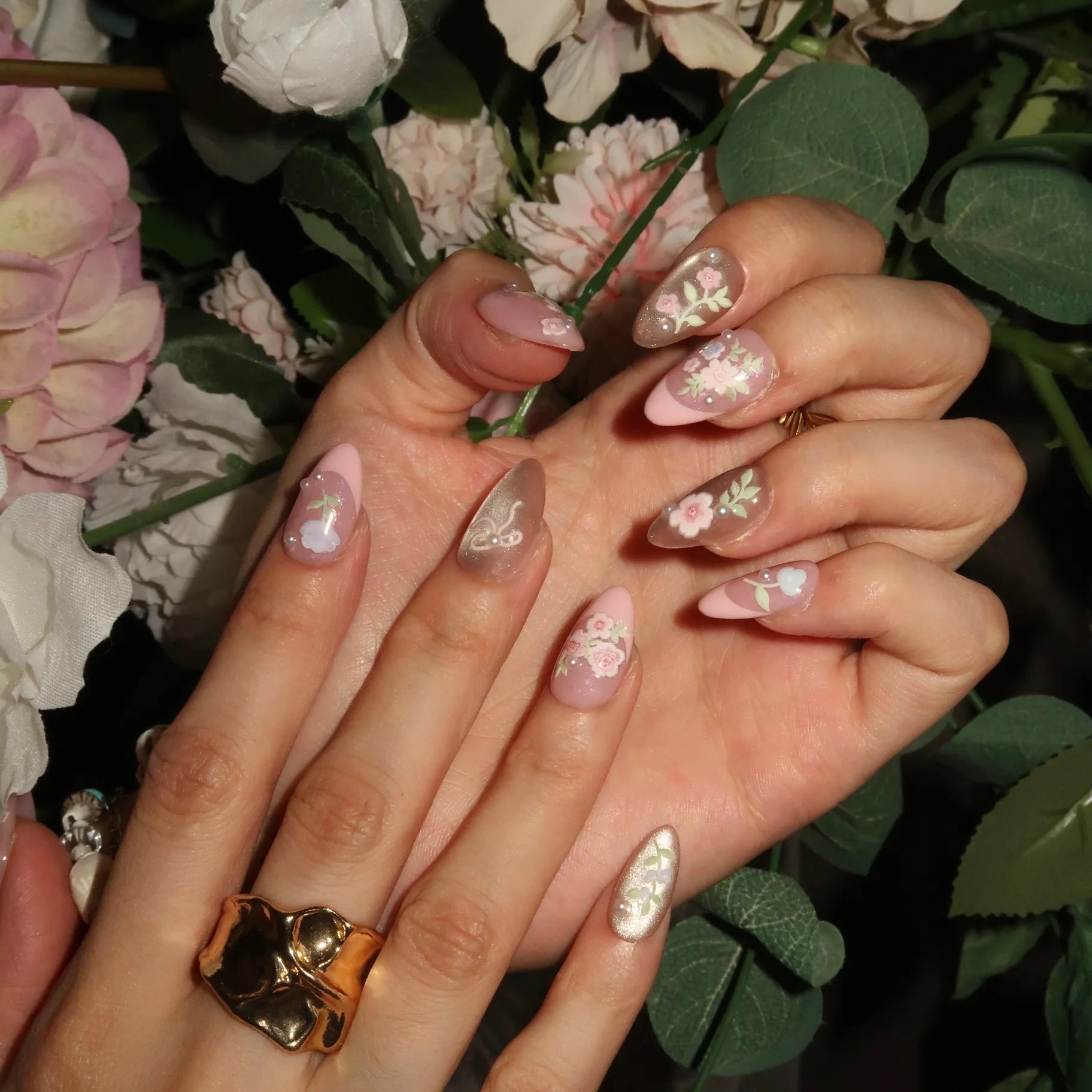 SoftRomance-ErsaNailsPressOnNails_01.webp