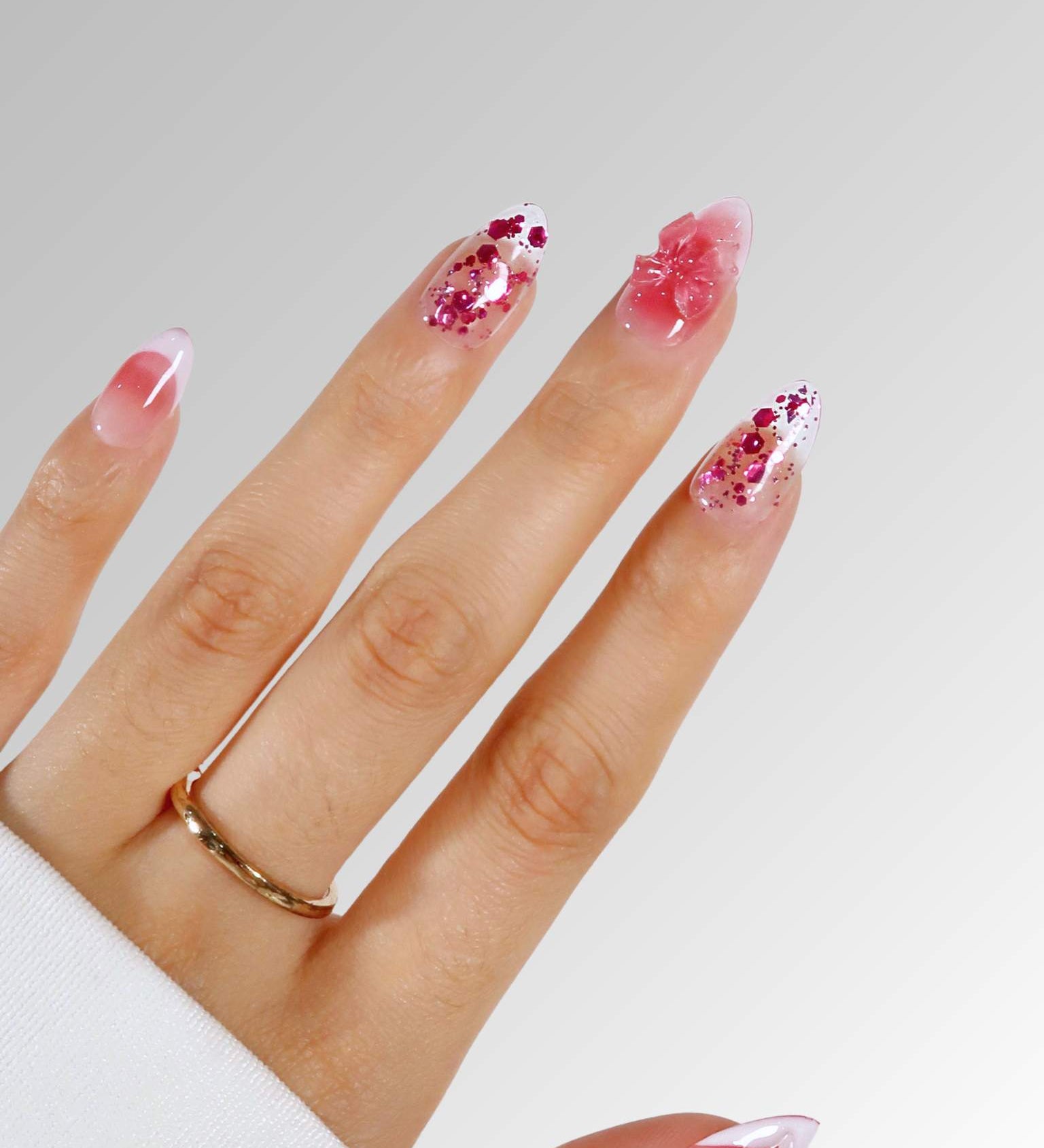 Sparkling Allure - Ersa Nails Pink White Short Almond PressOnNails