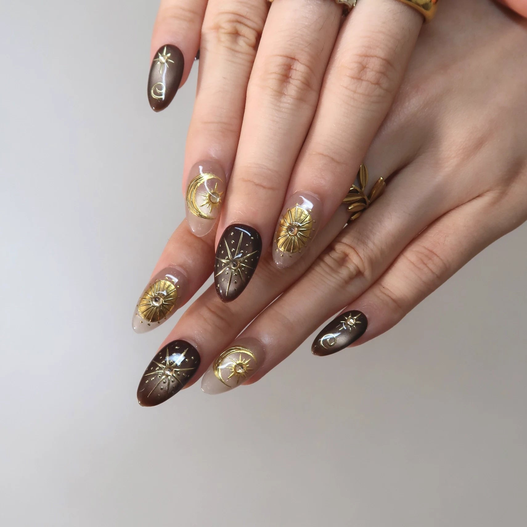Starfall - Ersa Nails Brown Gold Short Almond PressOnNails