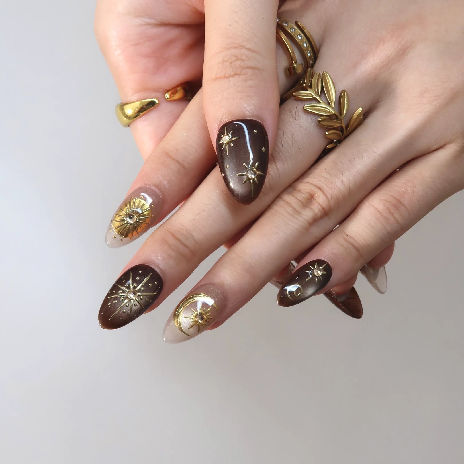 Starfall - Ersa Nails Brown Gold Short Almond PressOnNails