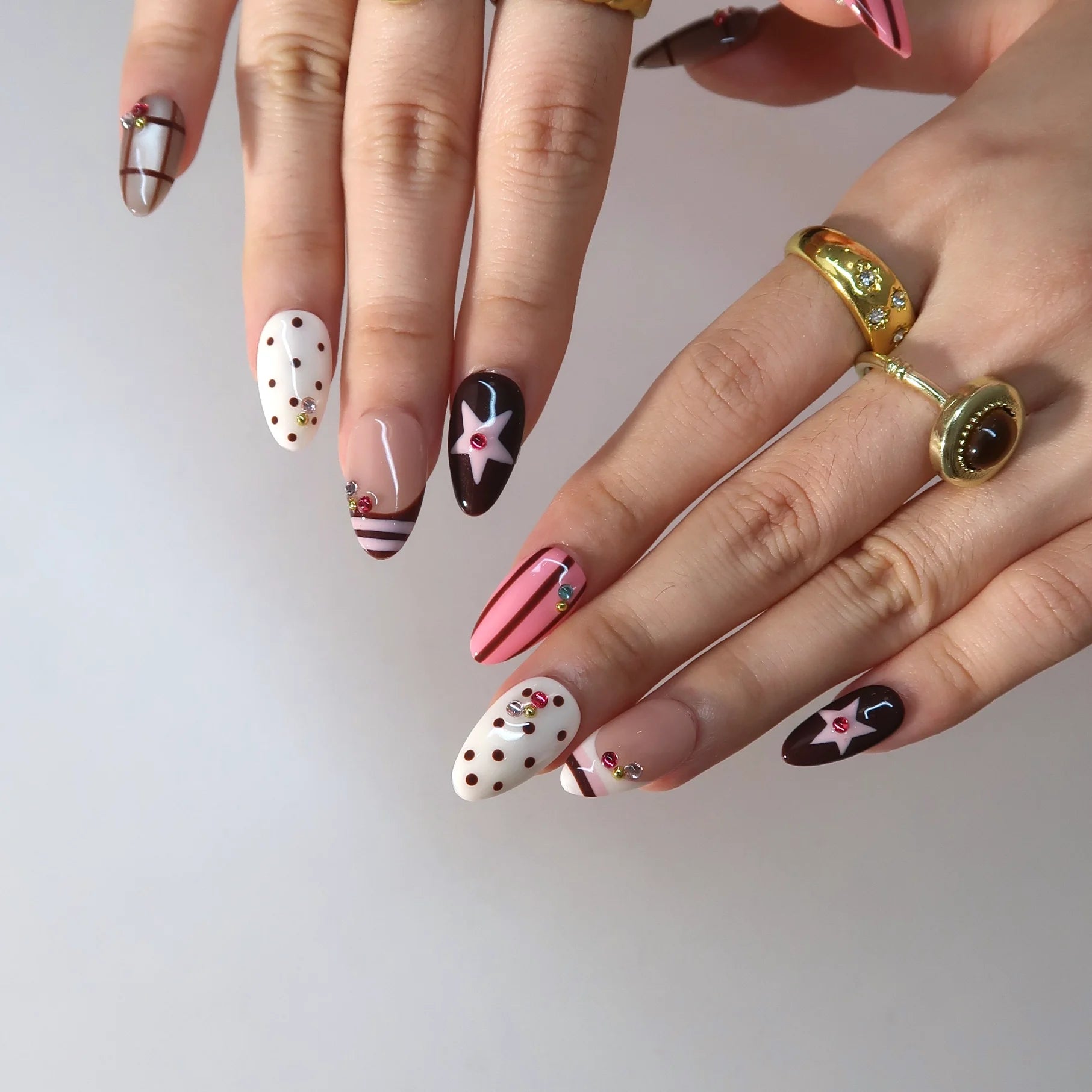Stay Cheeky - Ersa Nails Pink Brown Short Almond PressOnNails
