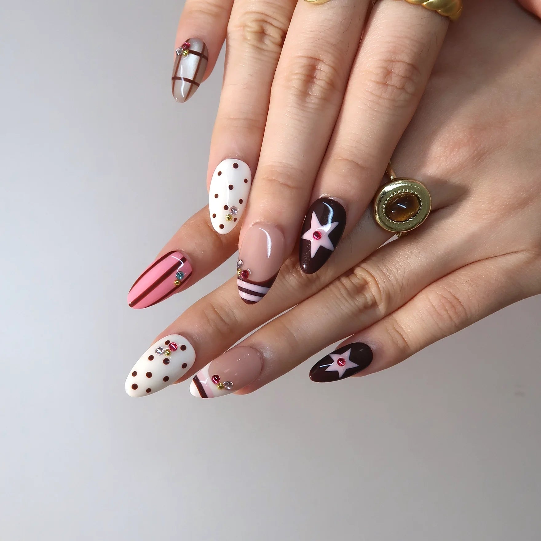 Stay Cheeky - Ersa Nails Pink Brown Short Almond PressOnNails