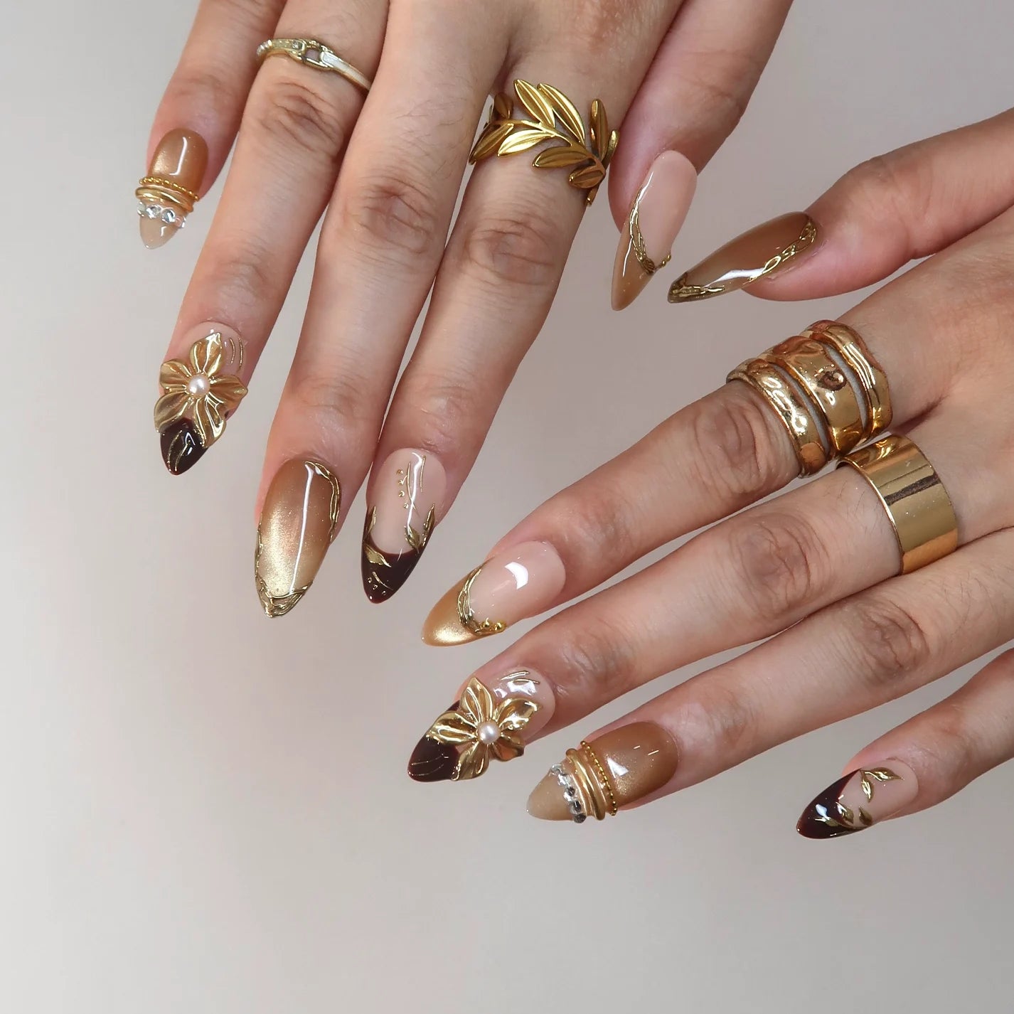 Stay Cozy - Ersa Nails Nude Gold PressOnNails