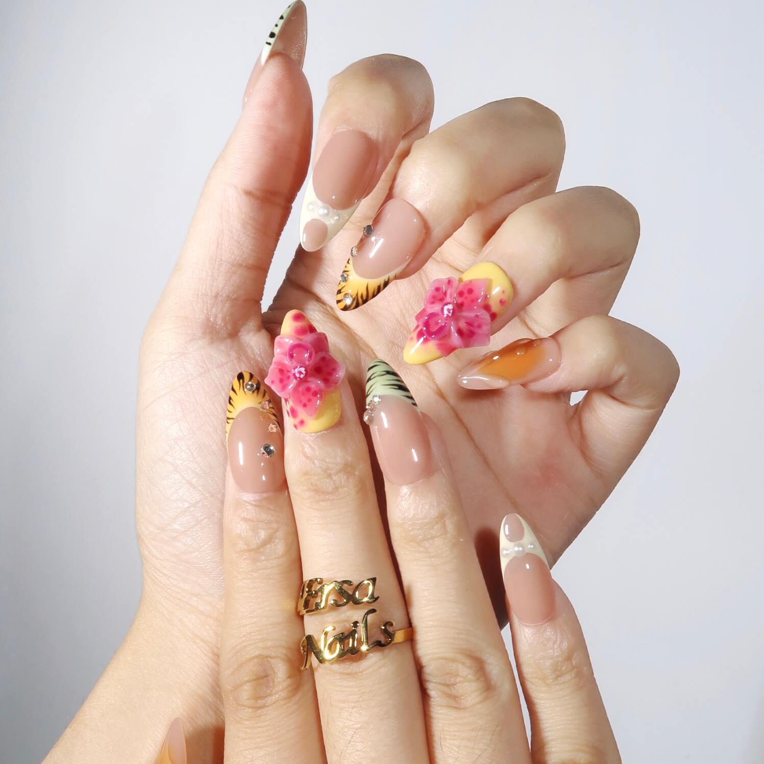 Sunburn-ErsaNailsPressOnNails_2.jpg