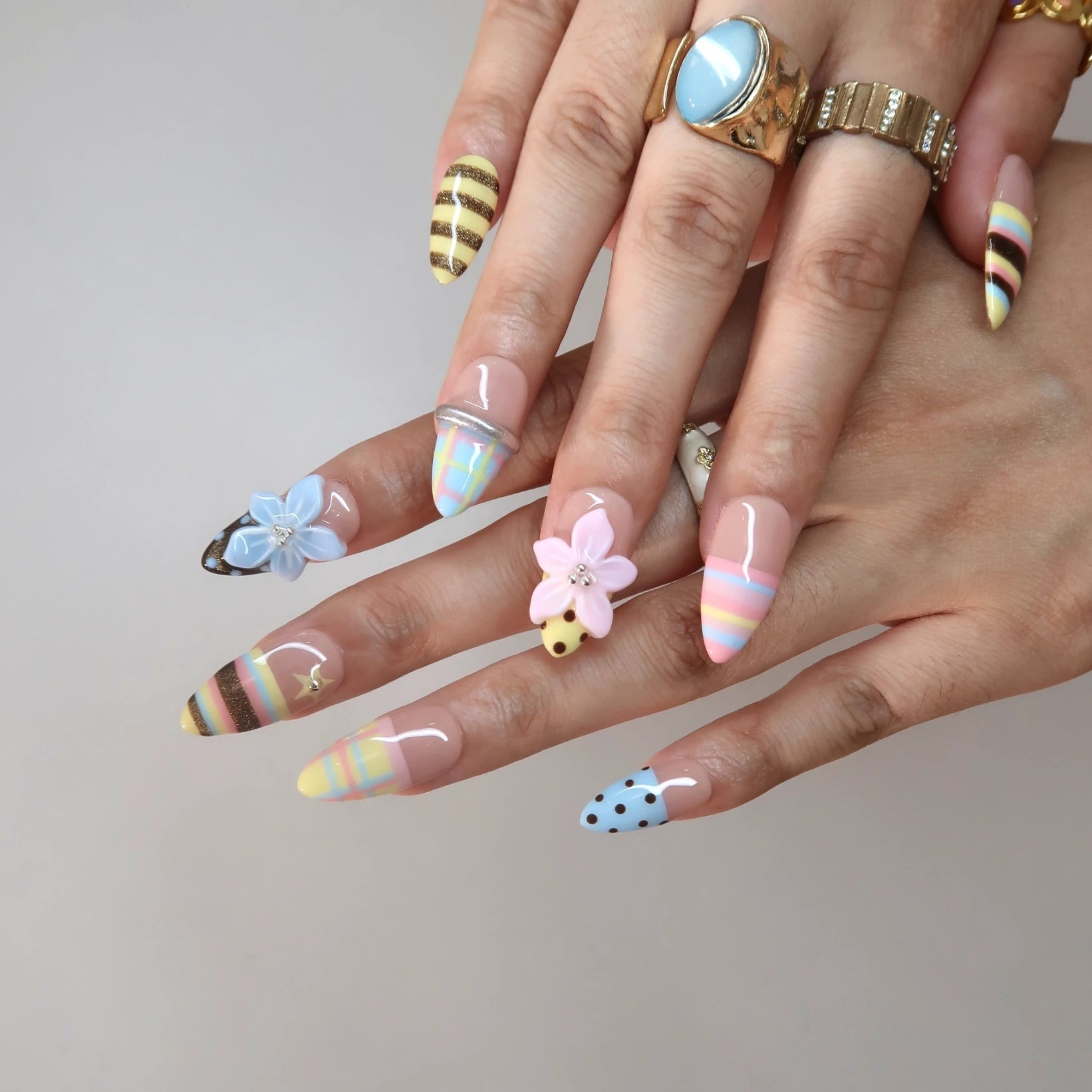 Sweet Escape - Ersa Nails Nude Yellow PressOnNails