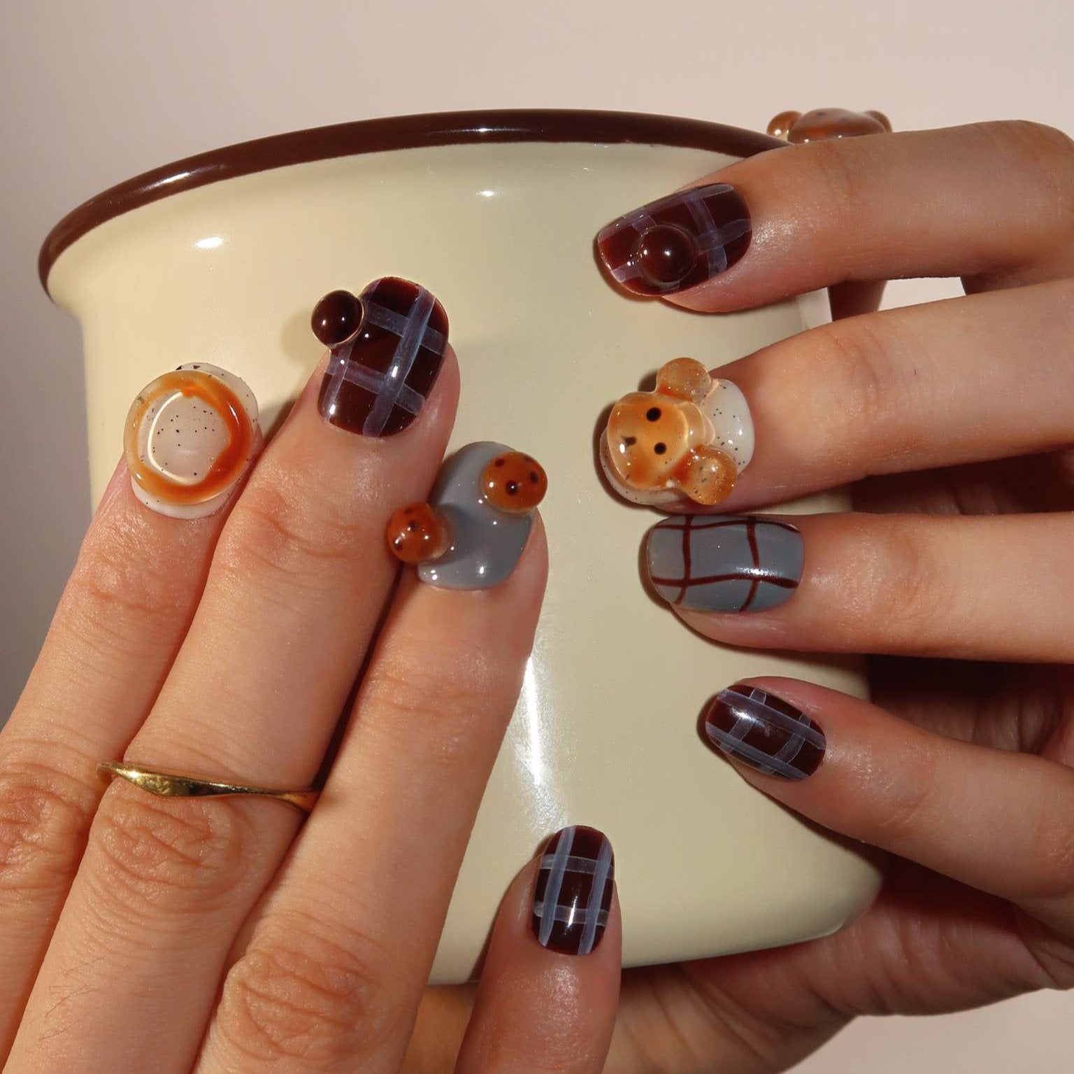 Teddy Bear - Ersa Nails Brown PressOnNails