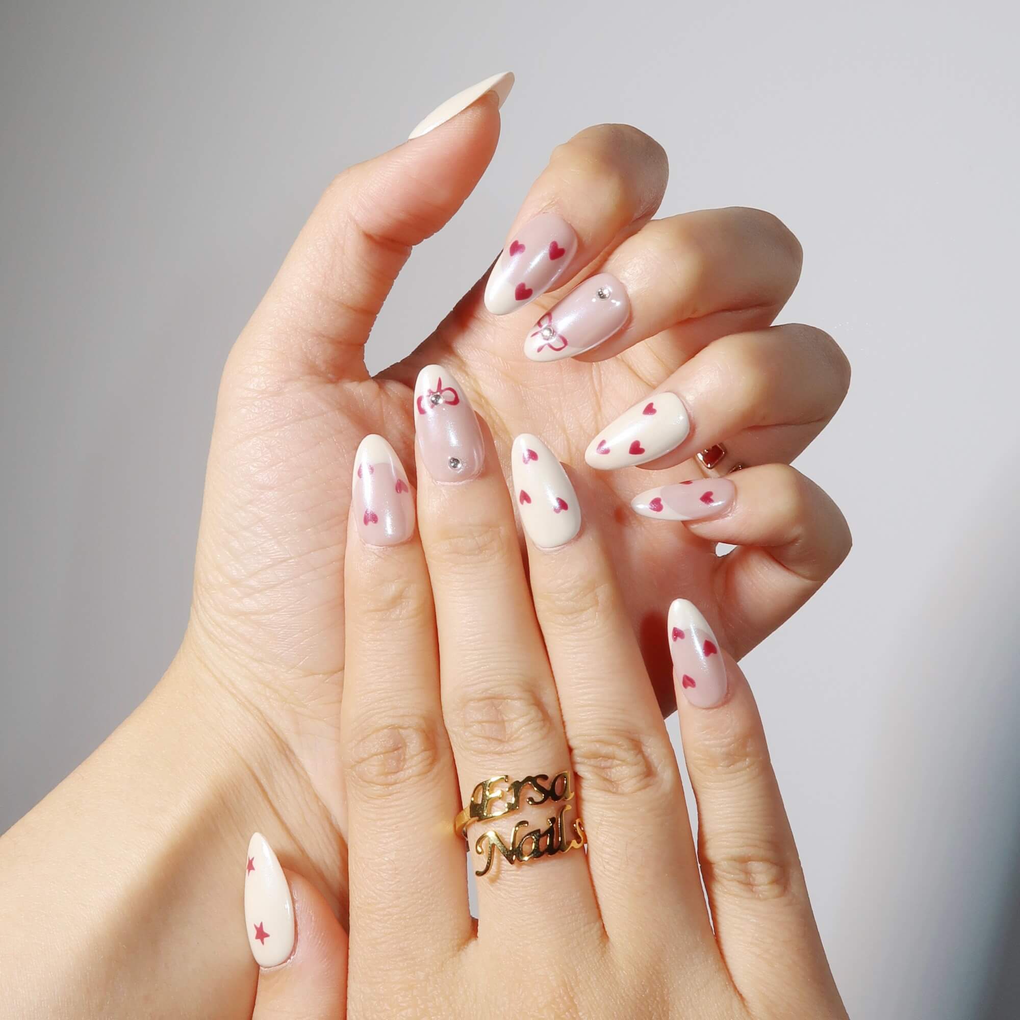 The Lucky One - Ersa Nails Nude White Red PressOnNails