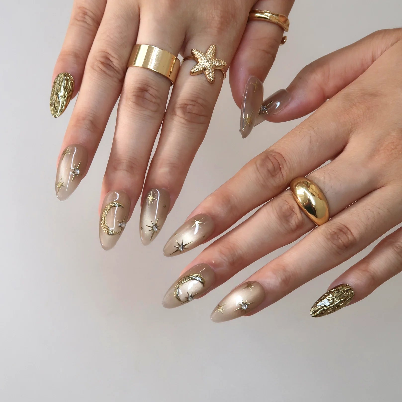 To The Moon - Ersa Nails Nude Gold PressOnNails