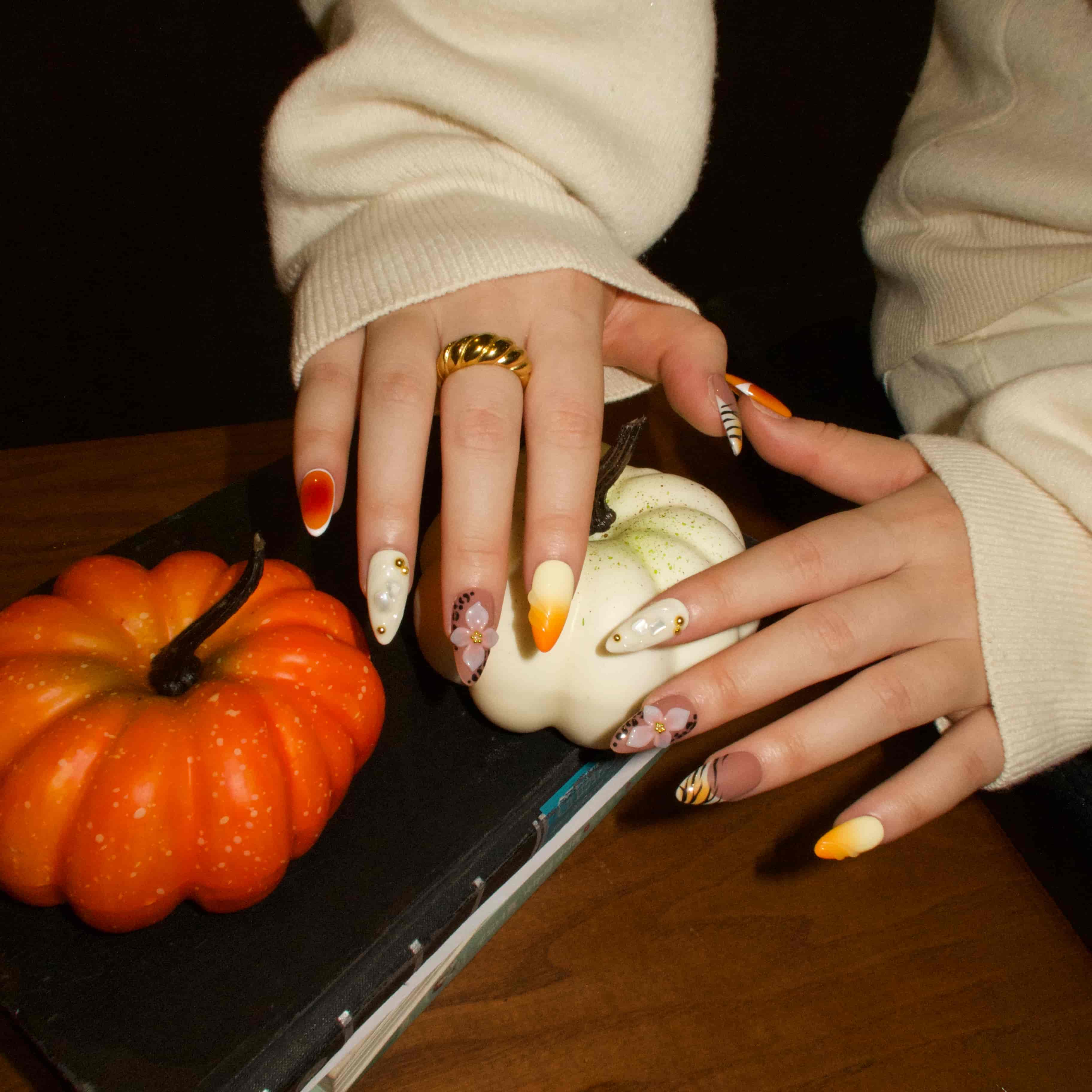 Twilight_-_ErsaNails_PressOnNails_03.jpg