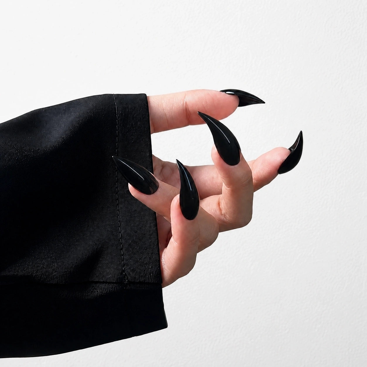 Untamed - Ersa Nails Black PressOnNails