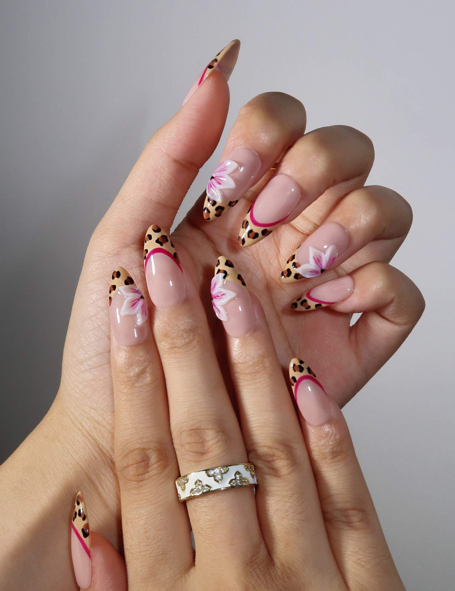 Untamed Glamour - Ersa Nails Nude Pink Black PressOnNails