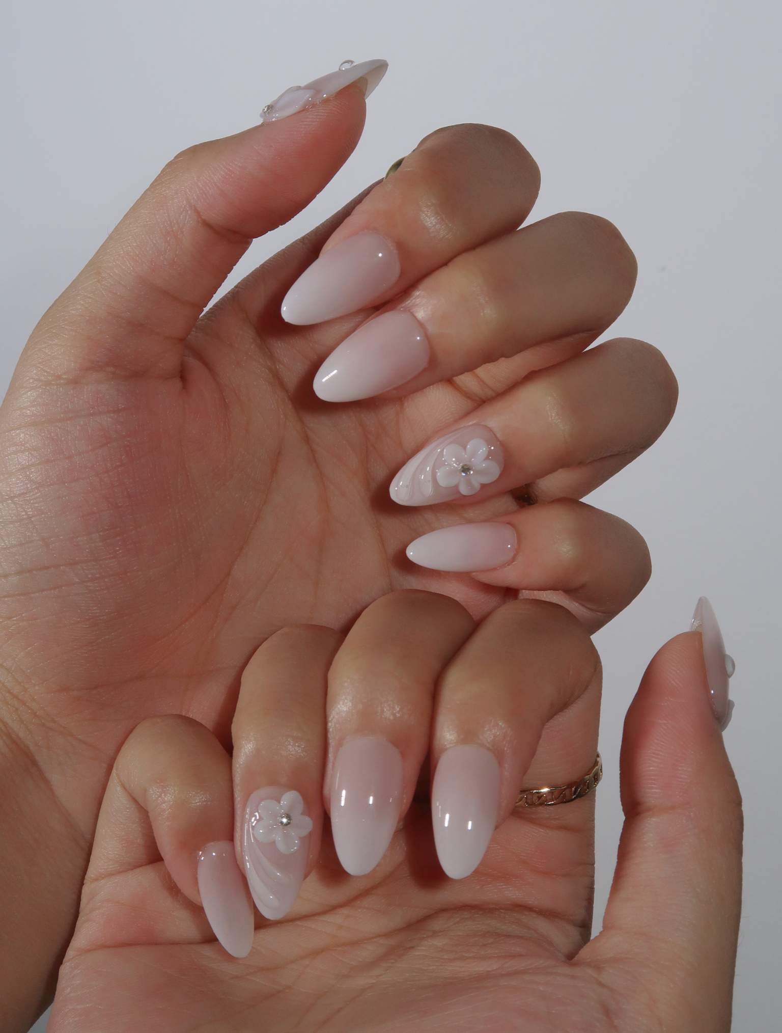 Venus - Ersa Nails White Nude Pink PressOnNails