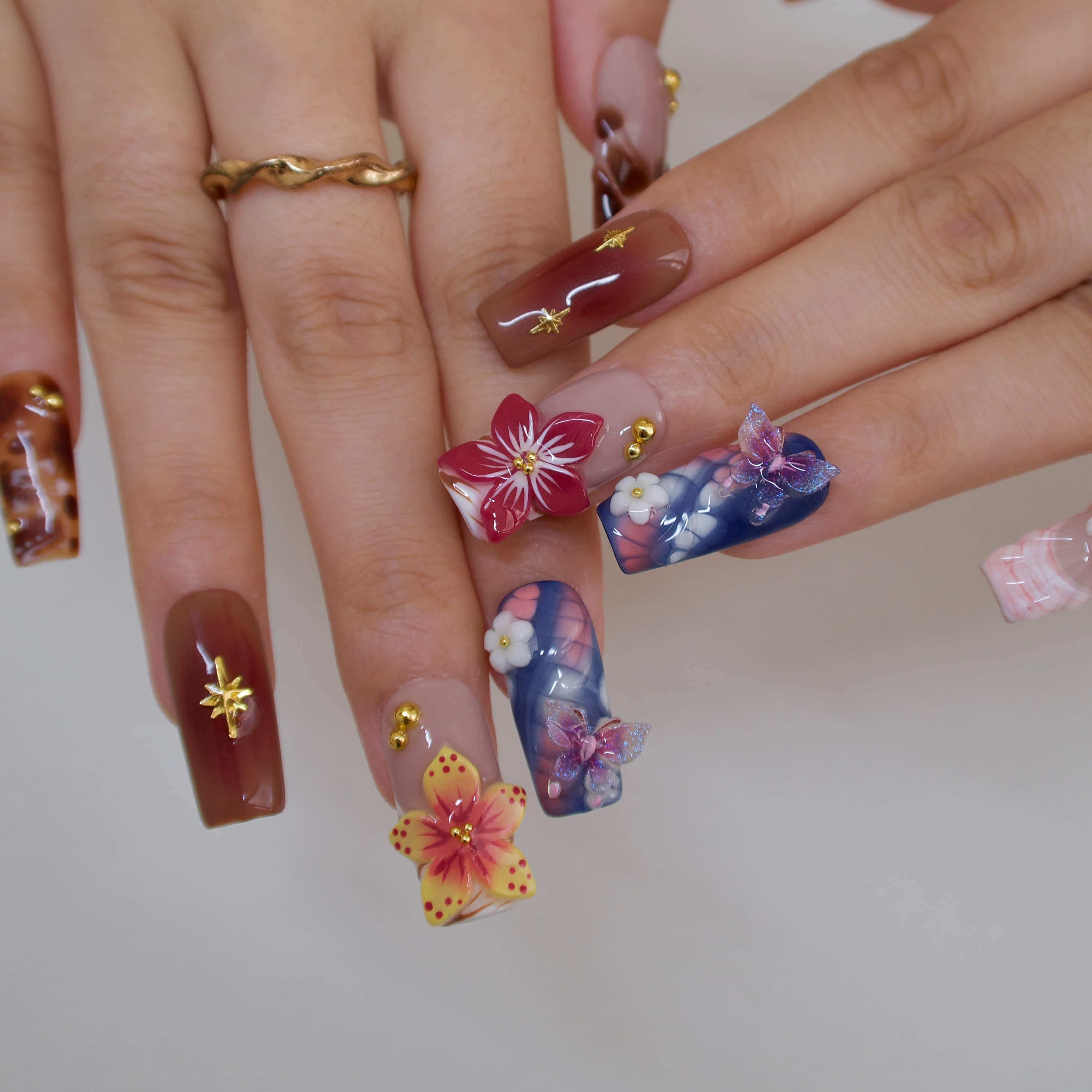 Violet_Dawn_-_ErsaNails_PressOnNails_3.jpg