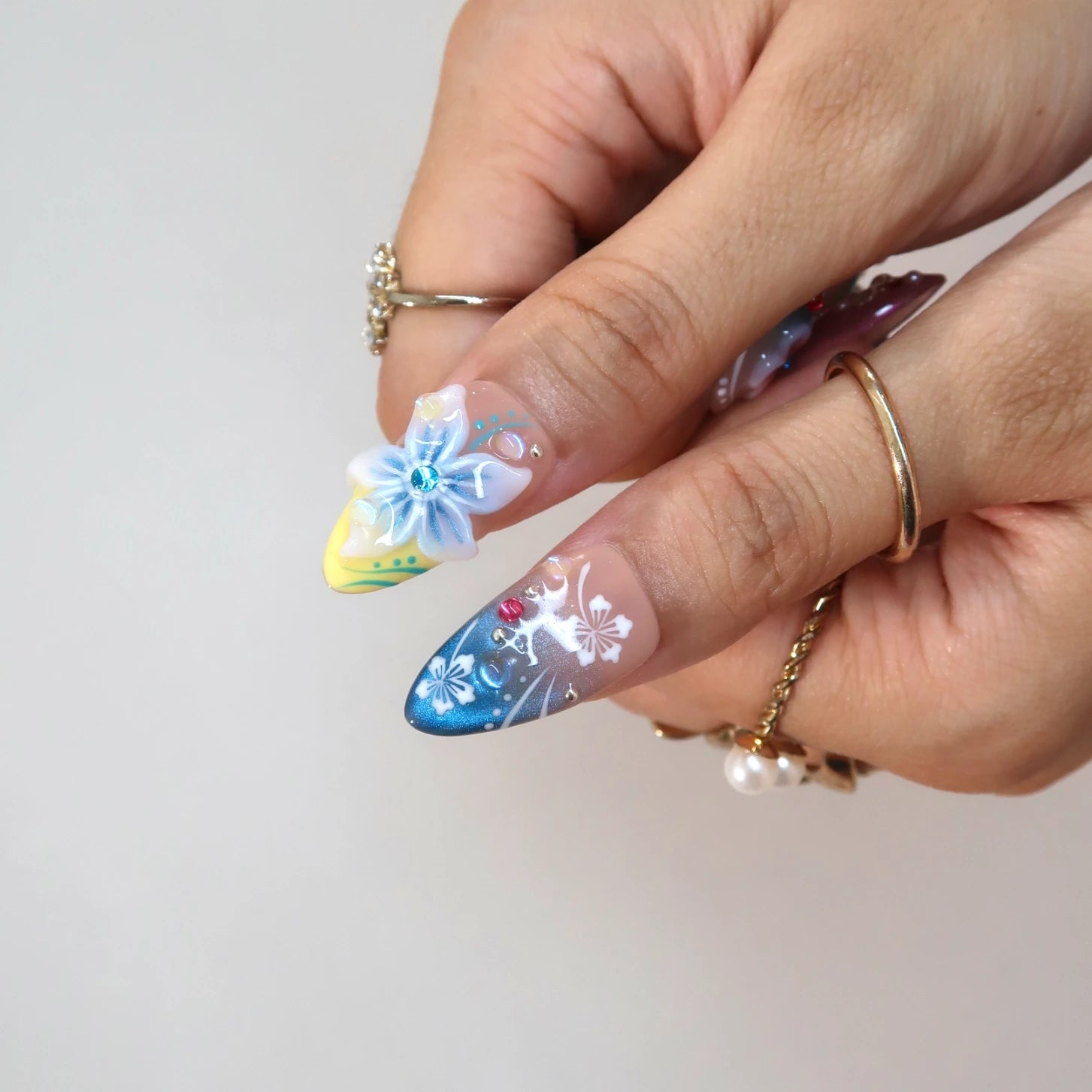Vitamin Sea - Ersa Nails White Blue Nude PressOnNails