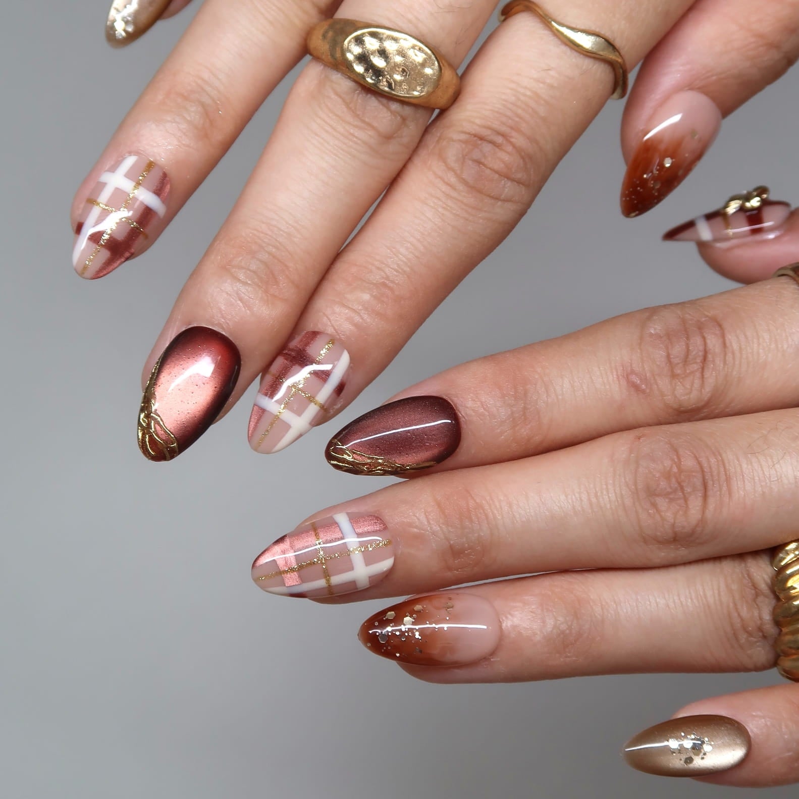 Warm Embrace- Ersa Nails Brown Gold PressOnNails