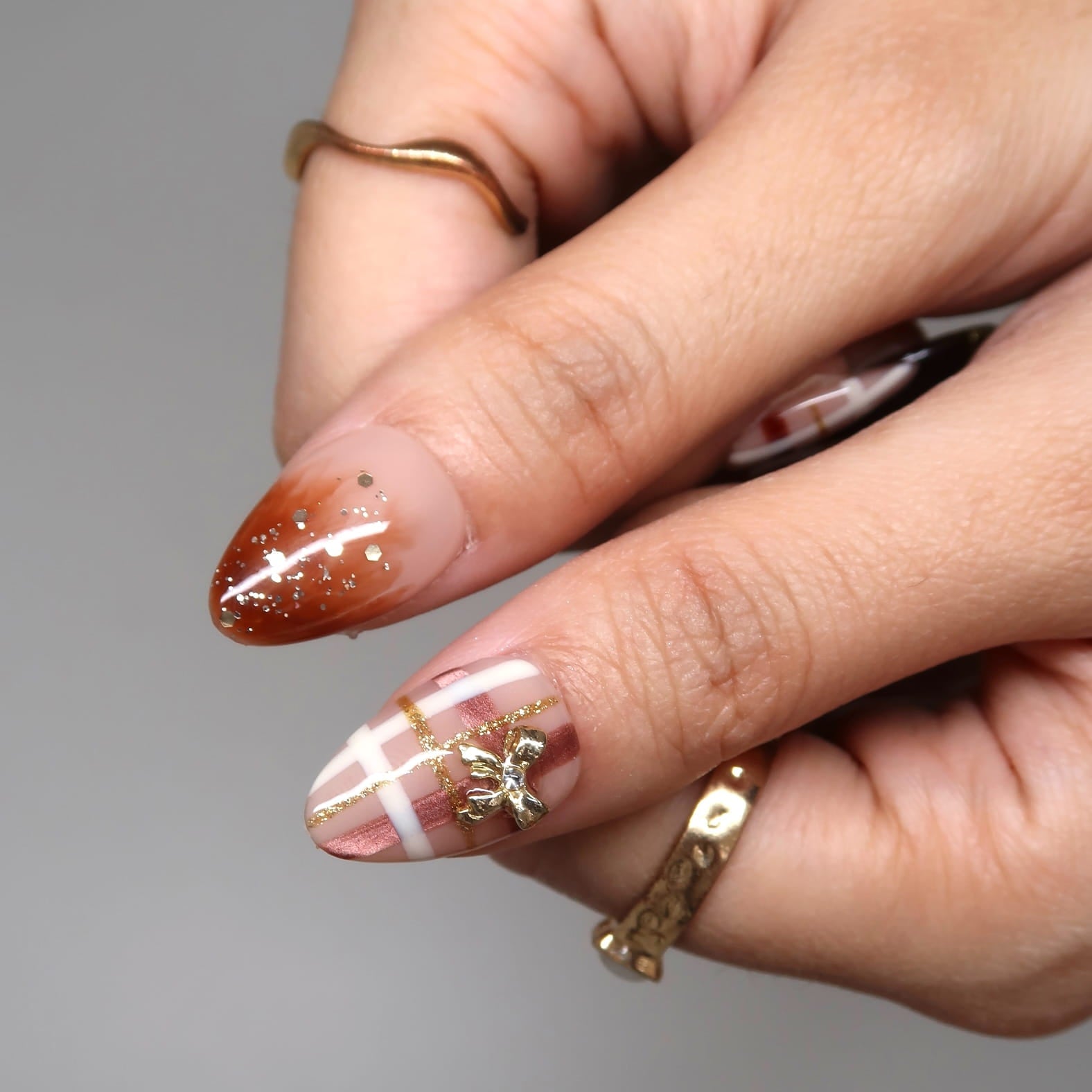 Warm Embrace- Ersa Nails Brown Gold PressOnNails