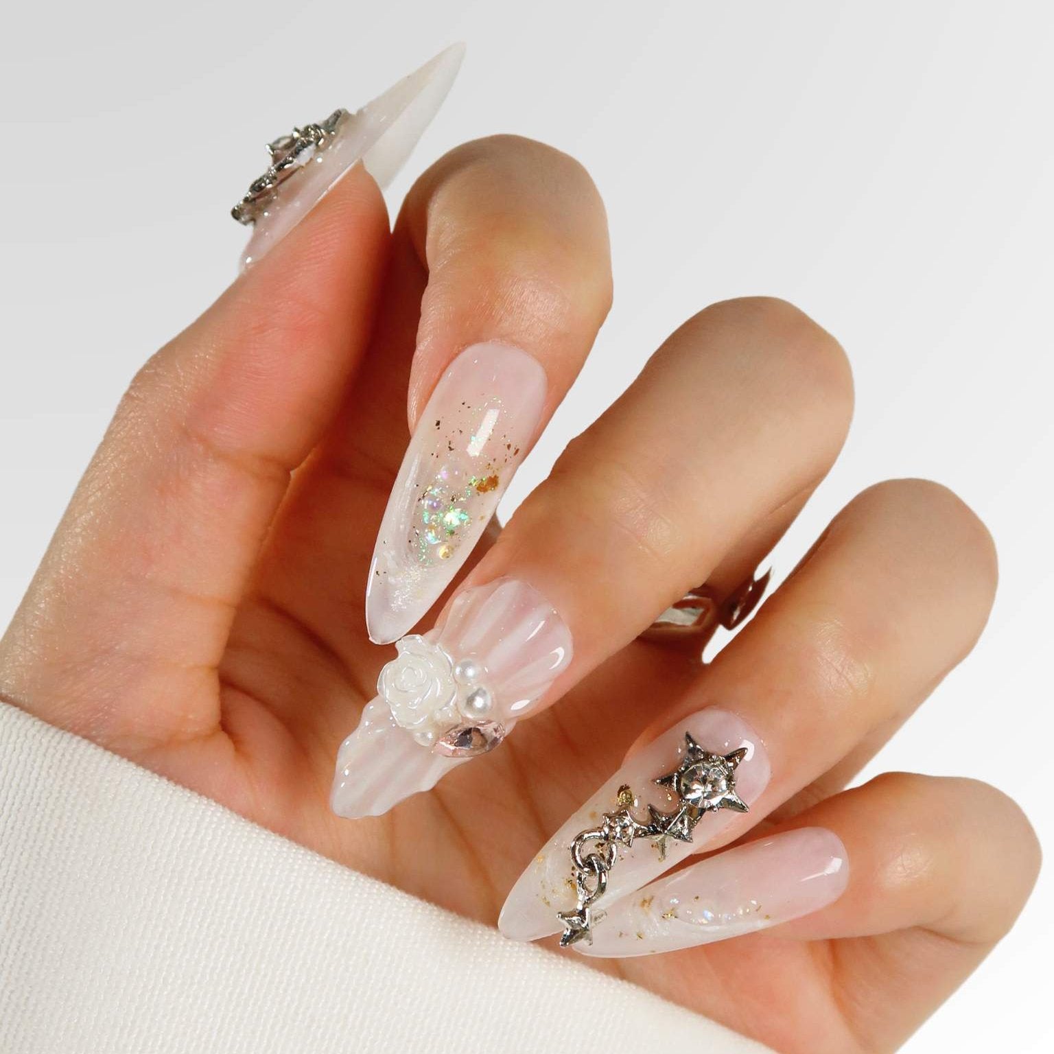 White Lover - Ersa Nails White Long Almond PressOnNails