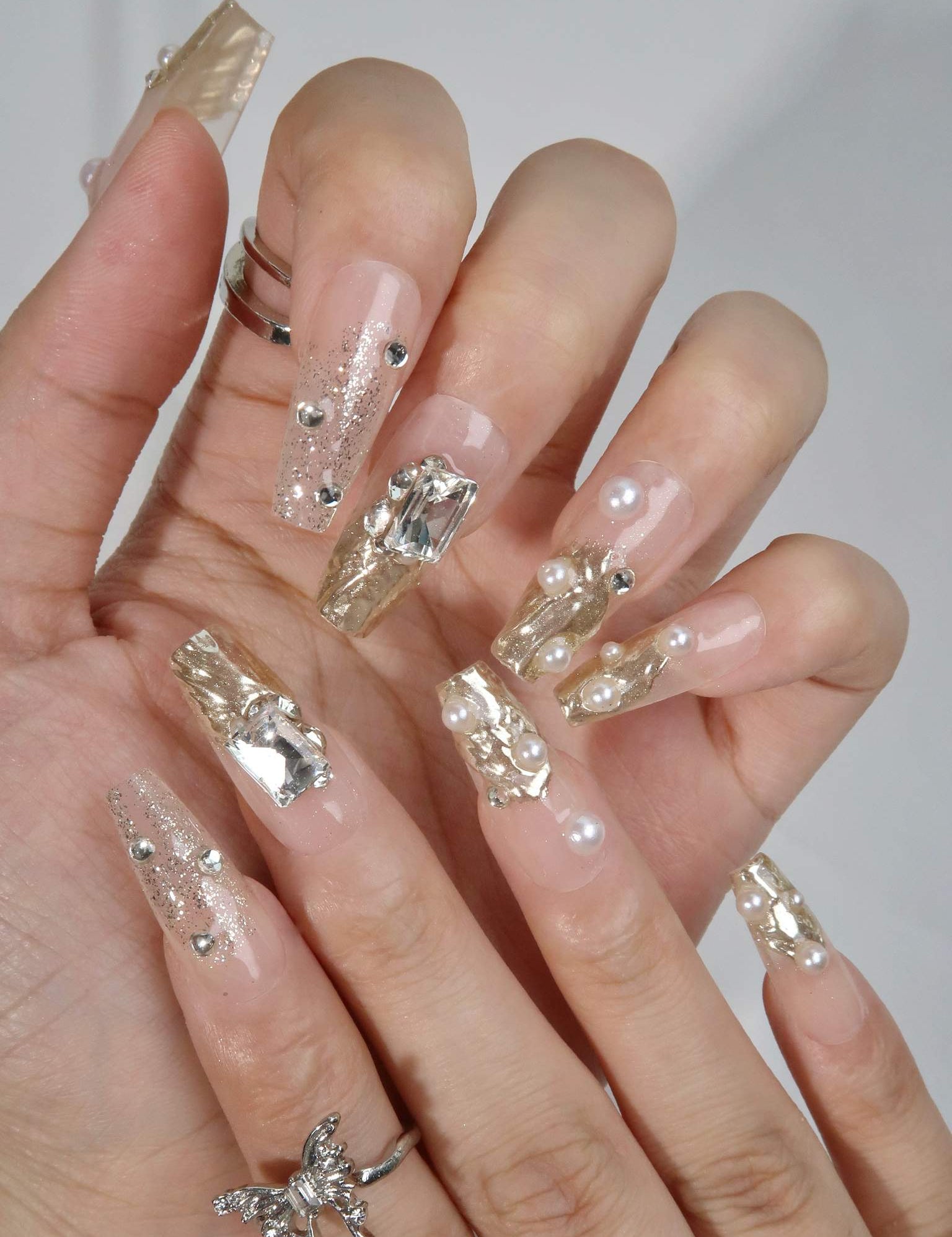 Wonders - Ersa Nails Nude Gold Med Coffin PressOnNails