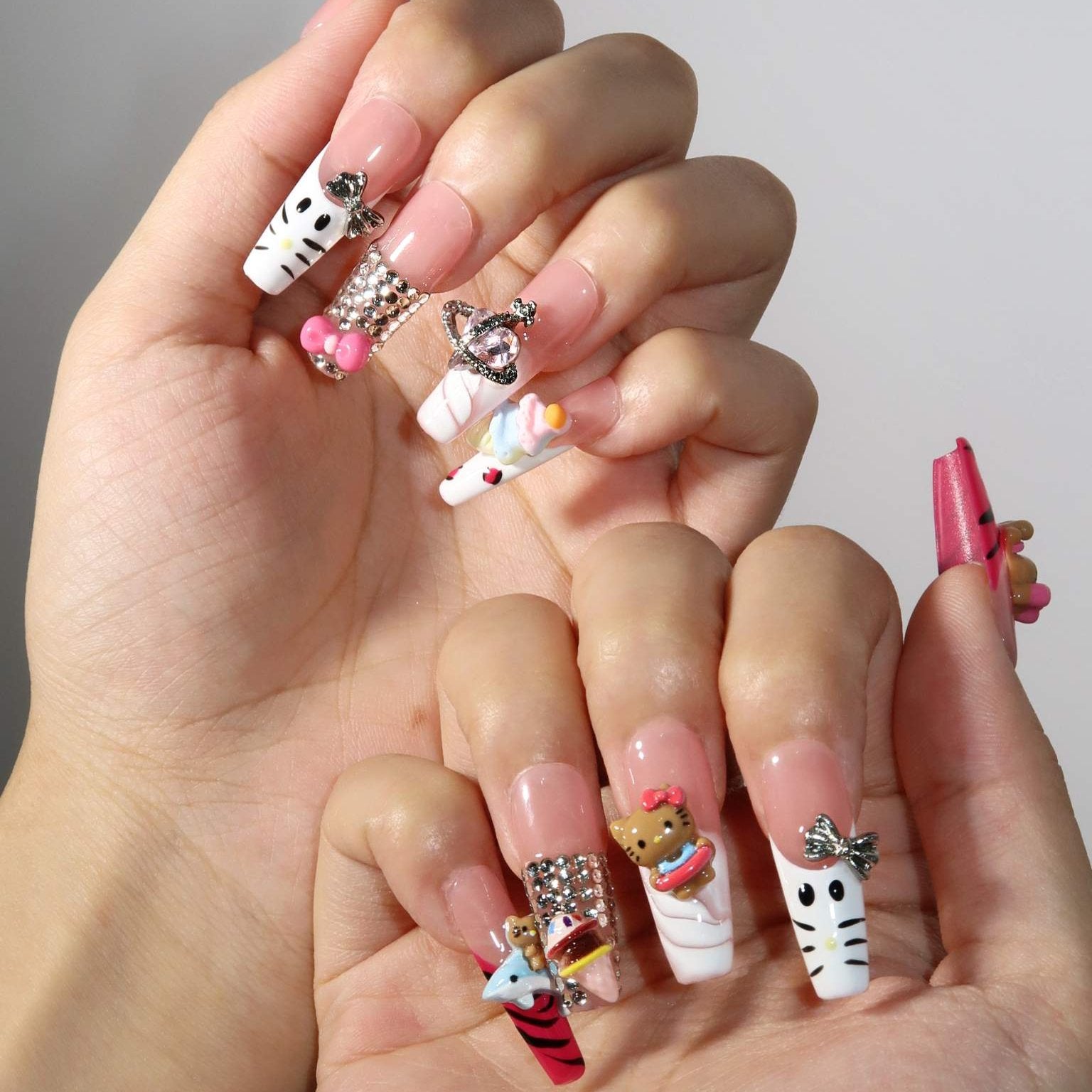 Y2K Kitty - Ersa Nails Pink White Red PressOnNails