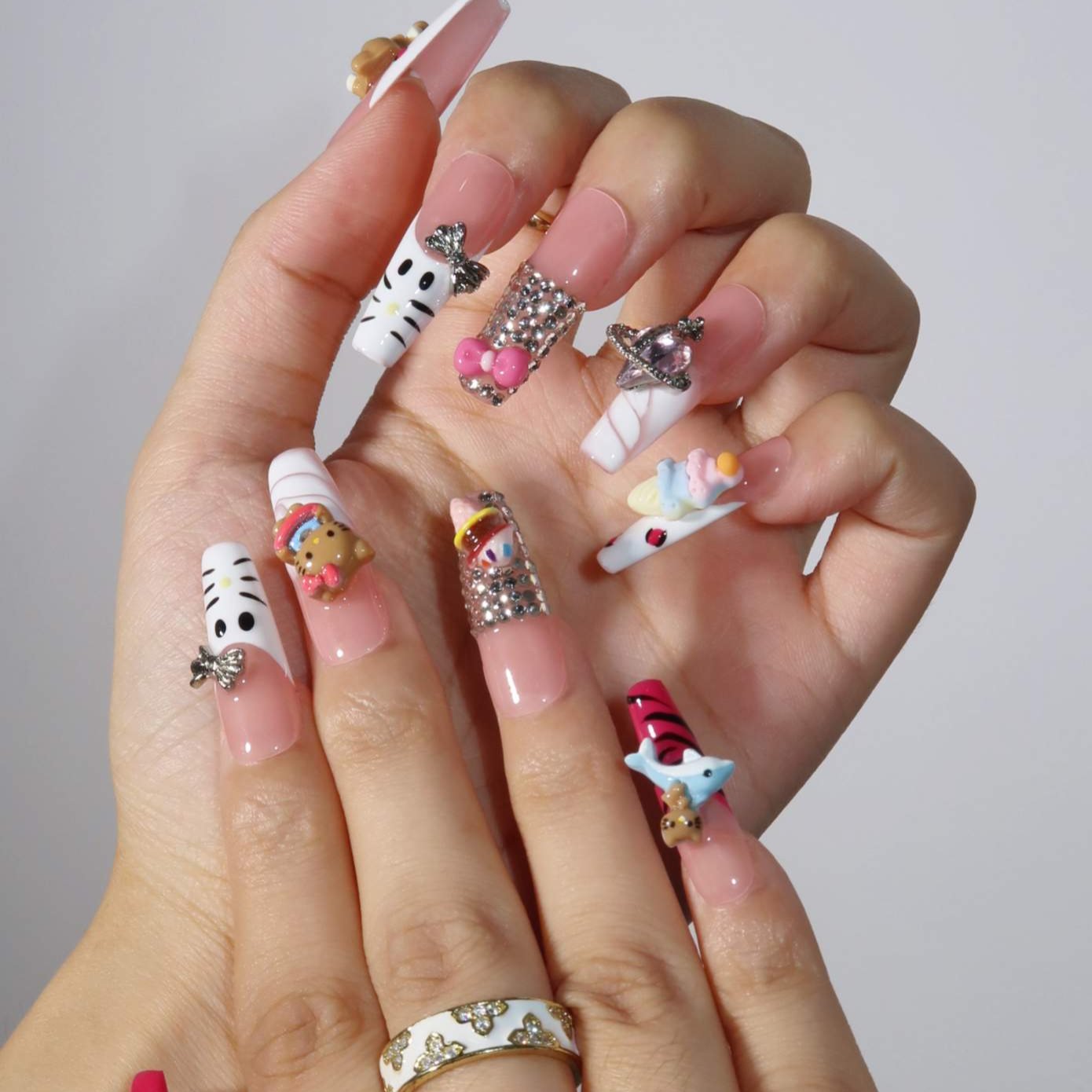 Y2K Kitty - Ersa Nails Pink White Red PressOnNails